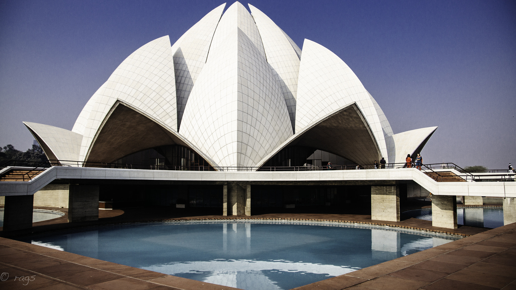 Sony SLT-A55 (SLT-A55V) + Sony DT 16-50mm F2.8 SSM sample photo. The lotus temple photography