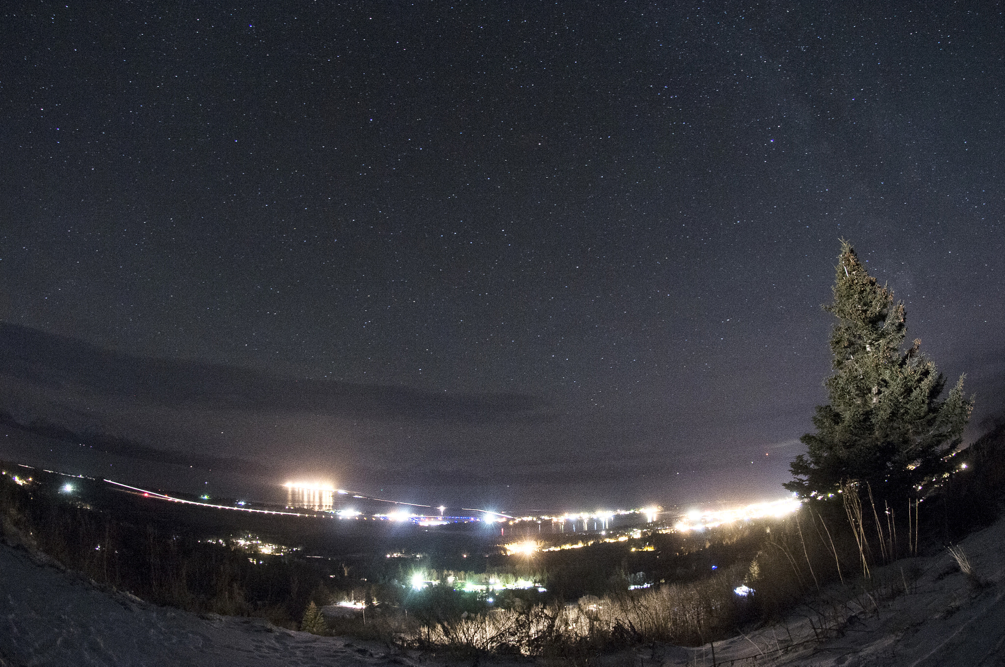 Nikon AF DX Fisheye-Nikkor 10.5mm F2.8G ED sample photo. Blich runter nach homer, alaska photography