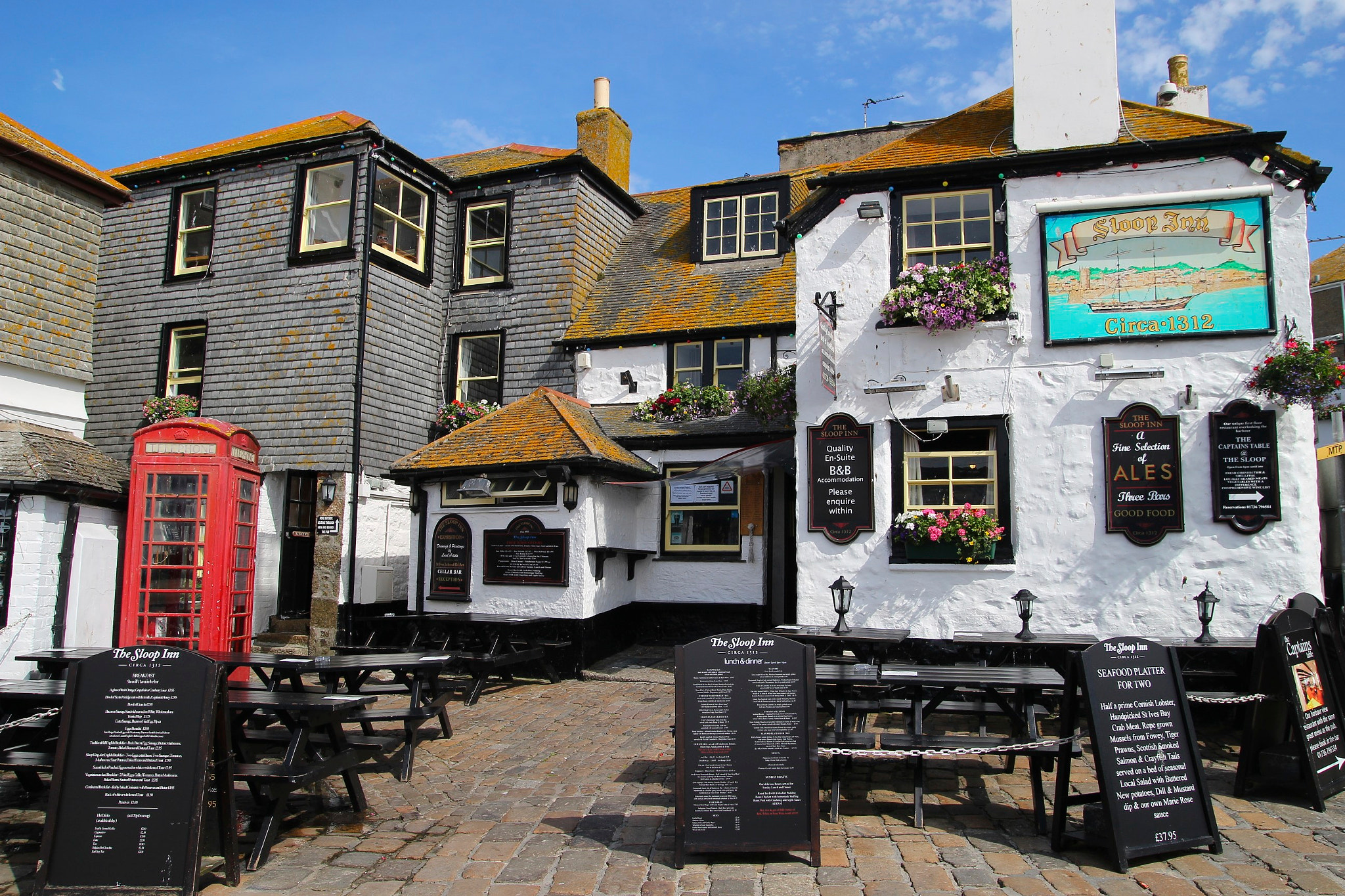 Tamron SP AF 17-50mm F2.8 XR Di II LD Aspherical (IF) sample photo. The sloop inn, st ives, cornwall photography