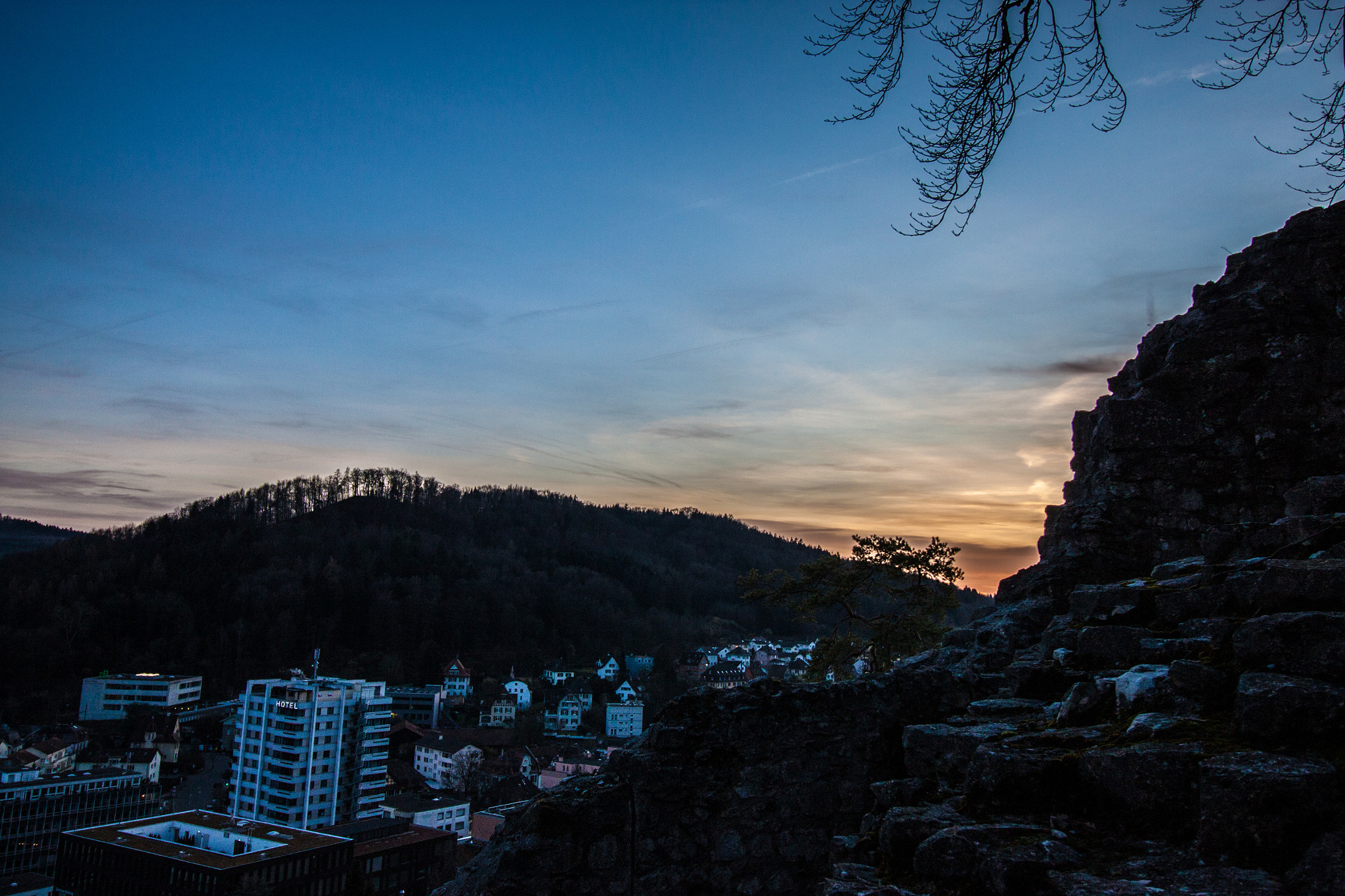 Canon EF-S 10-18mm F4.5–5.6 IS STM sample photo. Castle photography