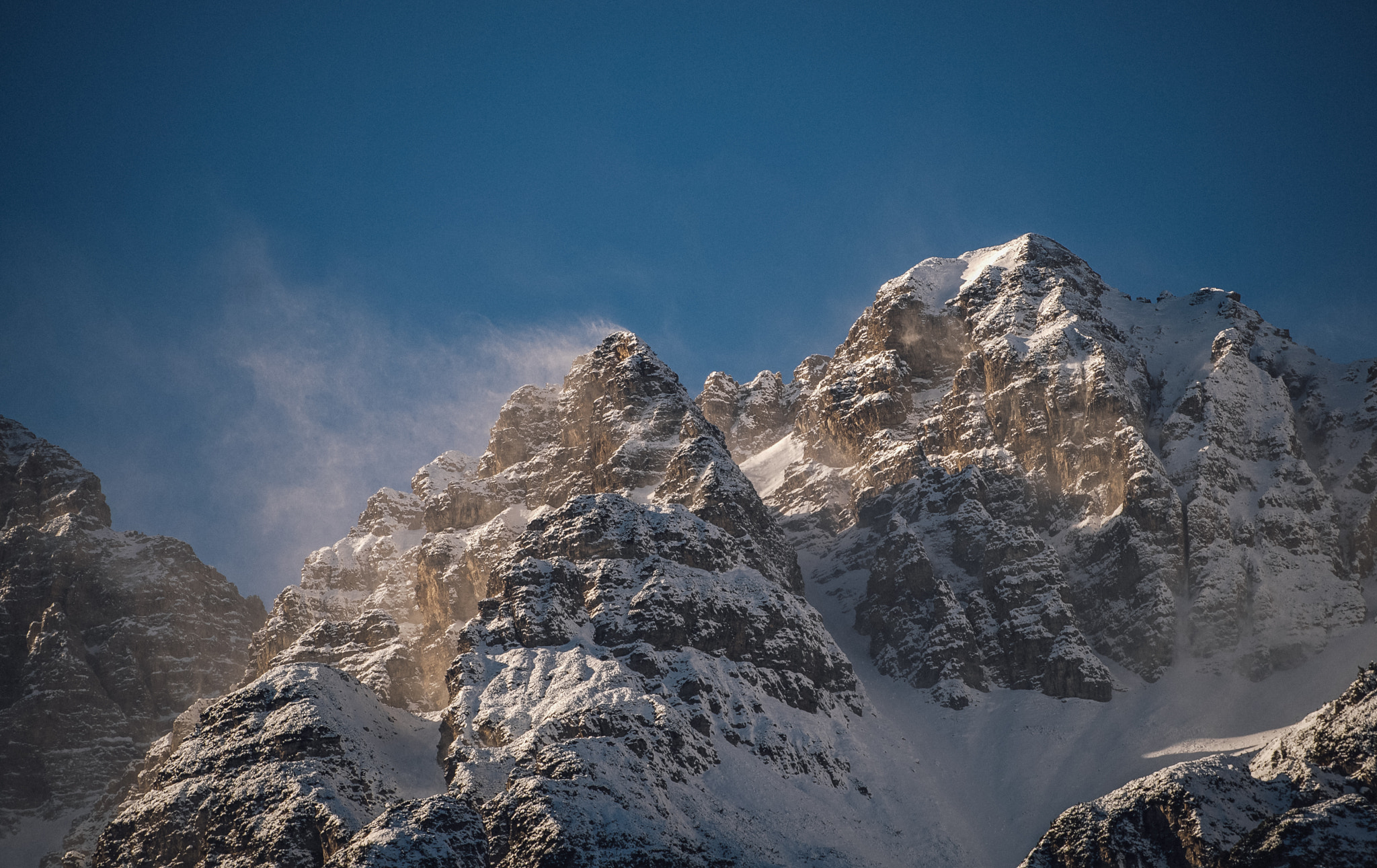 Sony a7 II + Tamron SP 70-300mm F4-5.6 Di USD sample photo. Blowing in the wind photography