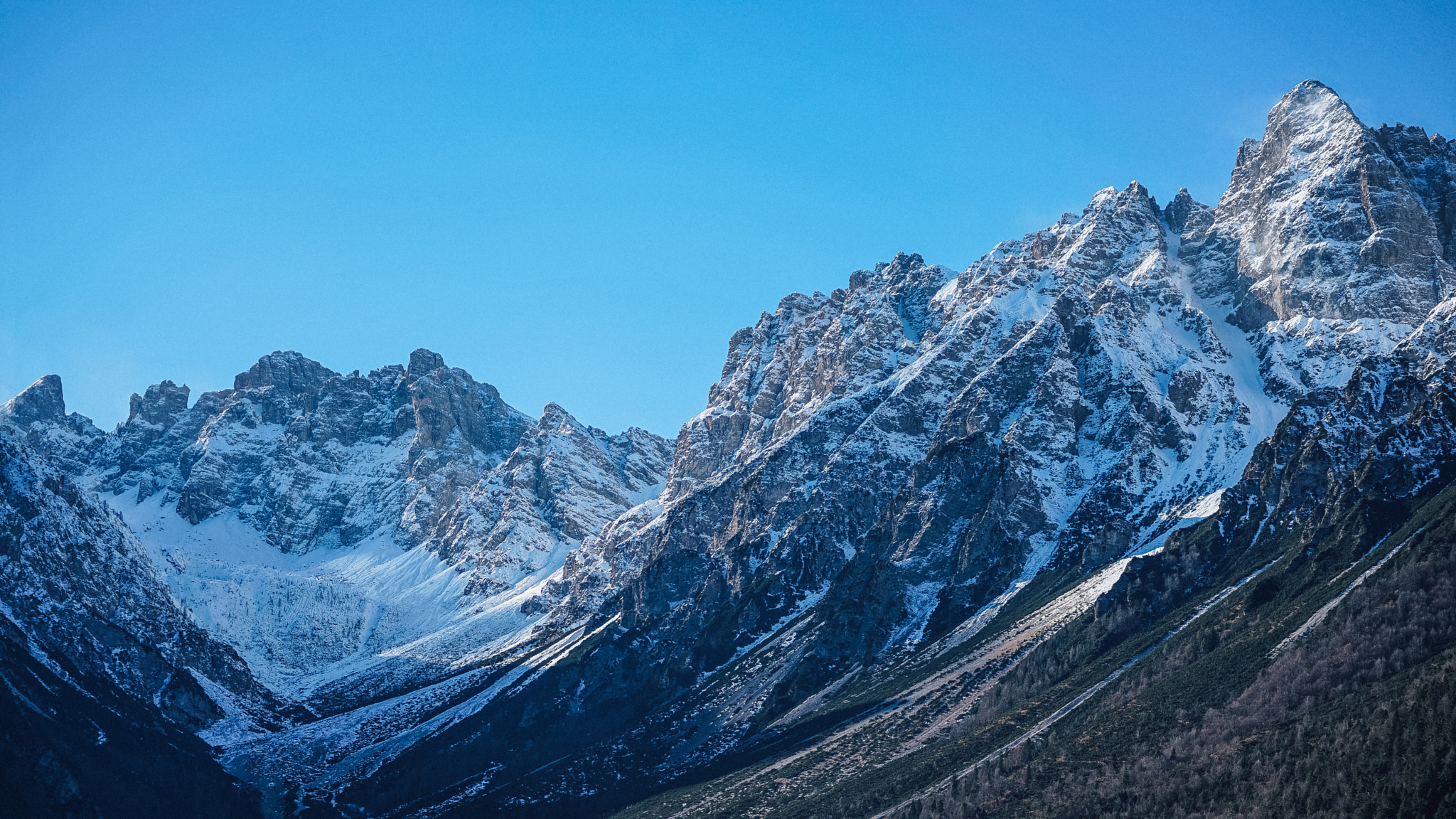 Tamron SP 70-300mm F4-5.6 Di USD sample photo. The valley photography