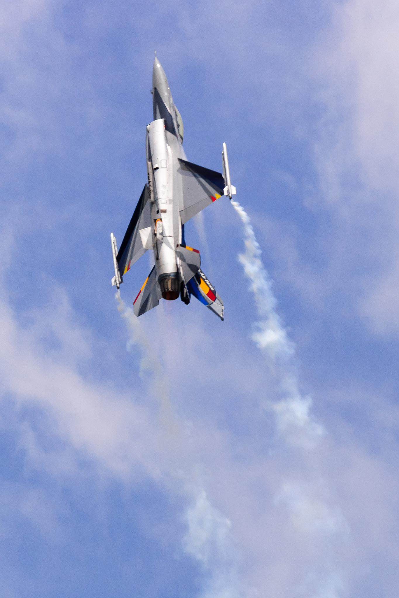 Sony 70-300mm F4.5-5.6 G SSM sample photo. F-16 power climb photography