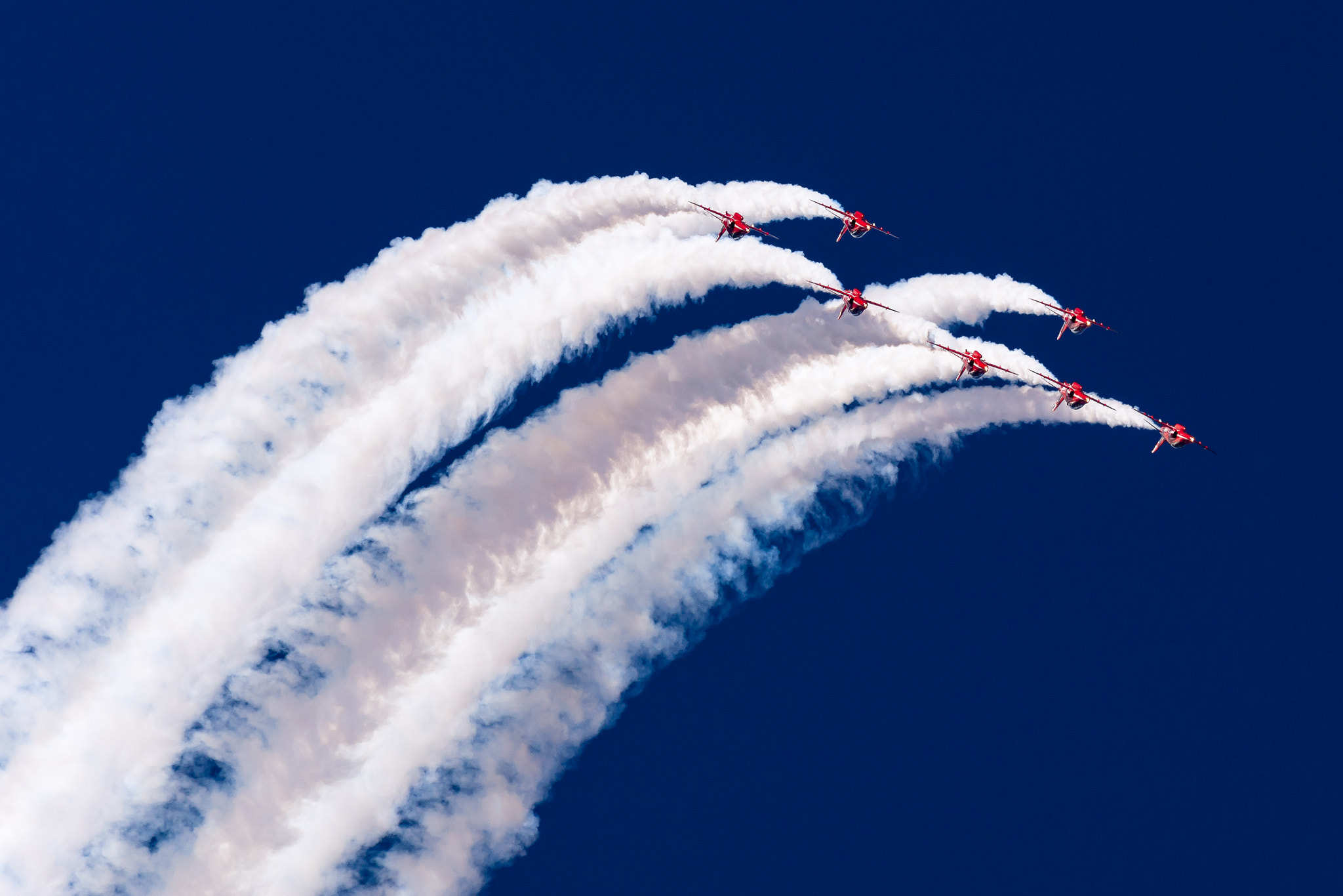 Sony 70-300mm F4.5-5.6 G SSM sample photo. Red arrows and smoke photography