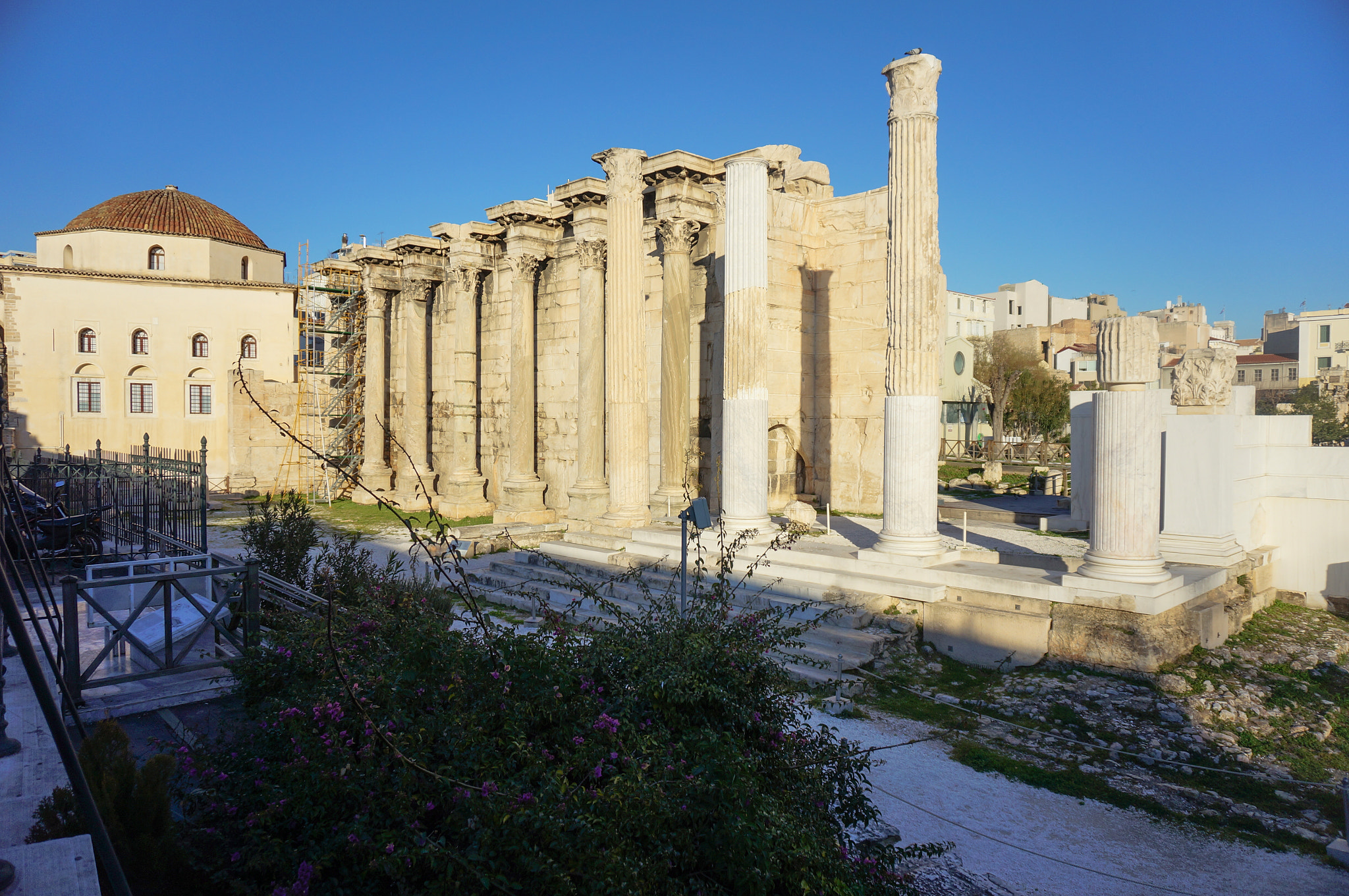 Sony Alpha NEX-5N sample photo. Monastiraki, athens photography