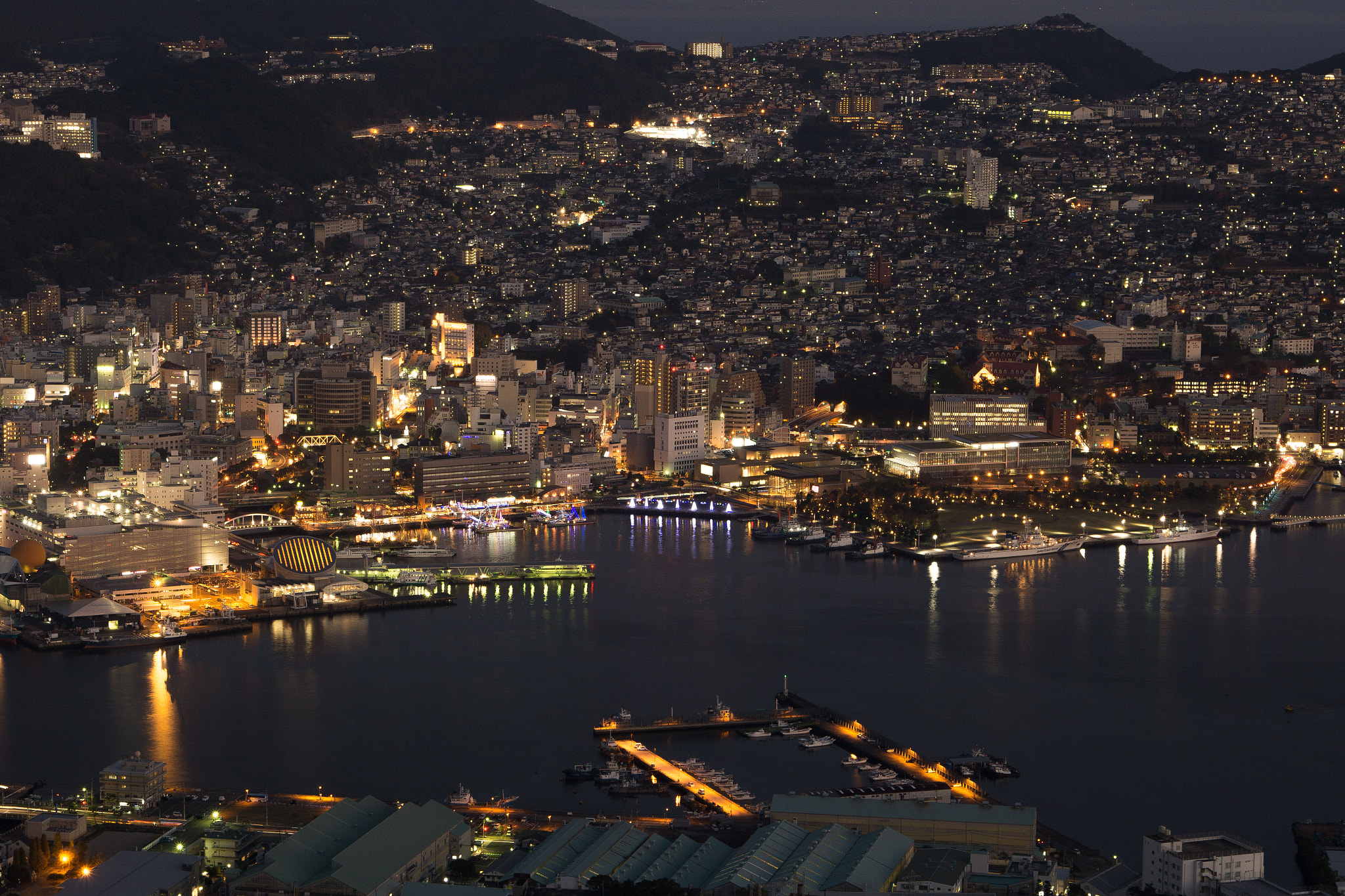 Sony a6000 + Tamron AF 28-75mm F2.8 XR Di LD Aspherical (IF) sample photo. Night view in nagasaki, japan photography