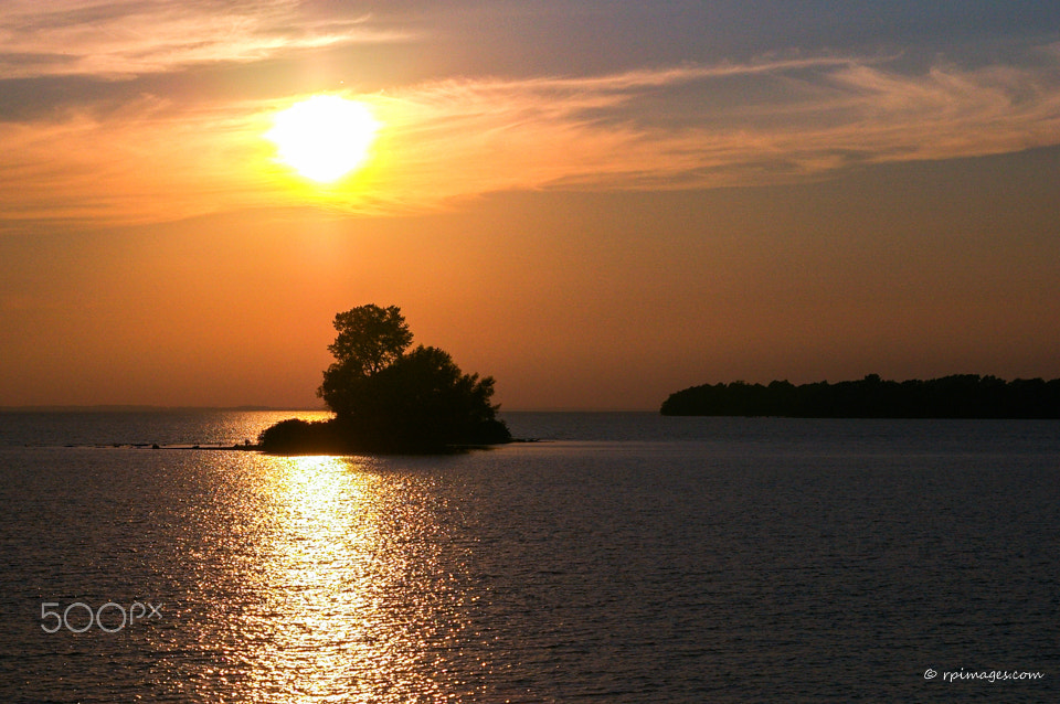 Pentax K100D Super sample photo. Watching the sun go down photography
