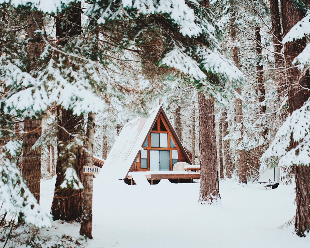 Home in the snow. by Berty Mandagie on 500px.com