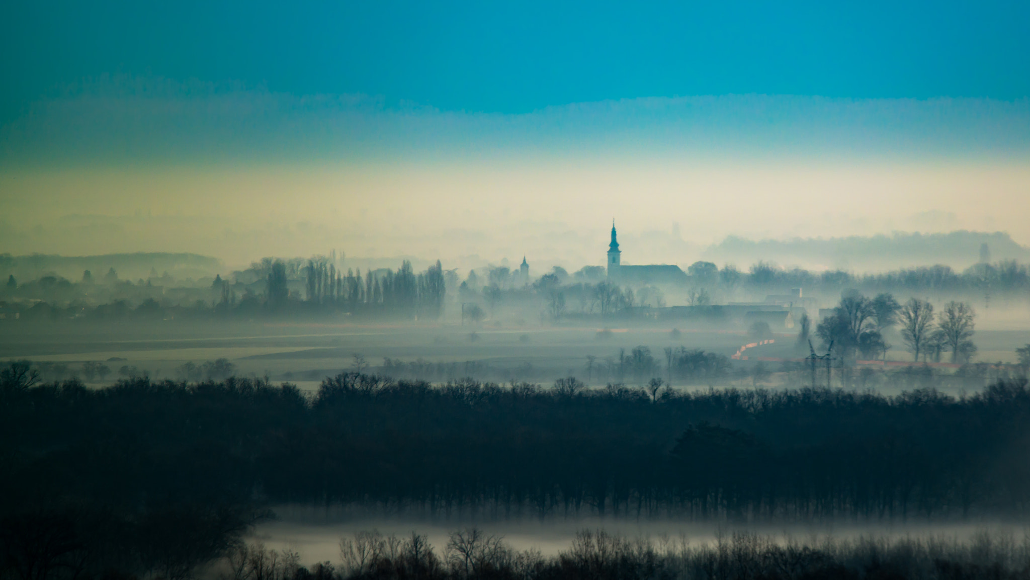 Samsung NX30 + Samsung NX 50-200mm F4-5.6 ED OIS sample photo. Mist covered photography