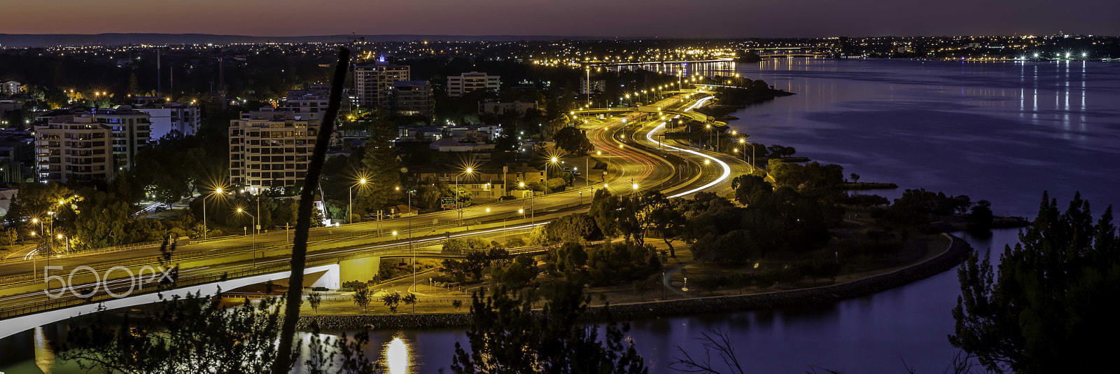 Canon EOS 70D + ZEISS Milvus 50mm F1.4 sample photo. Kings park photography