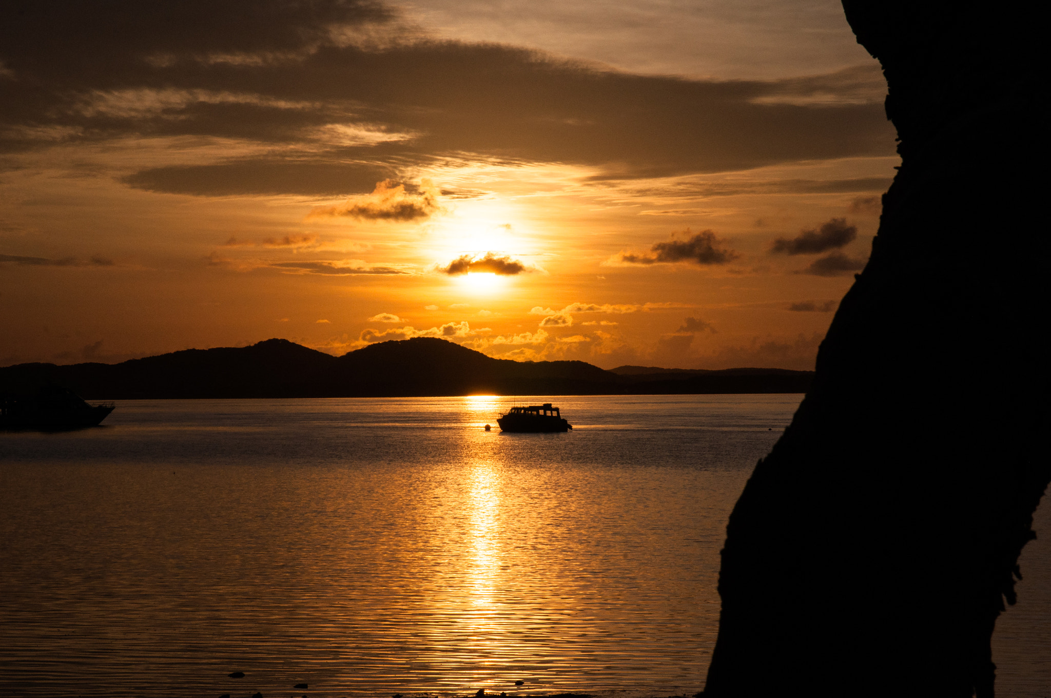 Sigma 17-70mm F2.8-4 DC Macro OS HSM | C sample photo. Sunset on thursday island photography