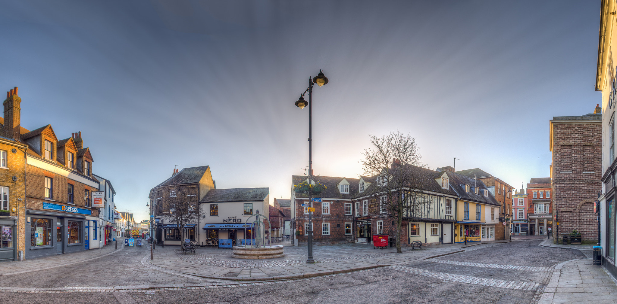 Olympus PEN E-P5 + OLYMPUS M.12mm F2.0 sample photo. Sunrise in salisbury square photography