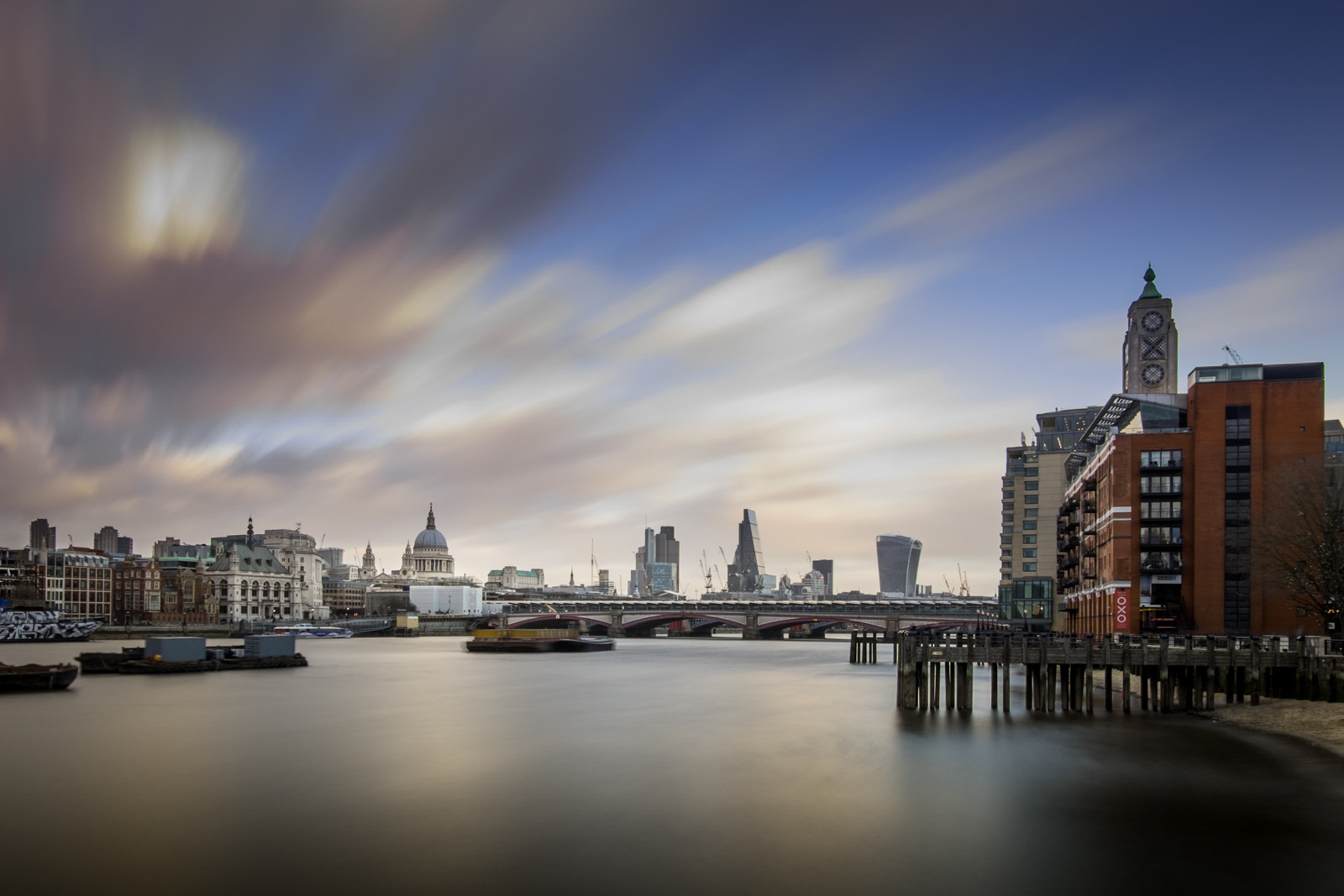 Fujifilm XC 16-50mm F3.5-5.6 OIS sample photo. London afternoon photography