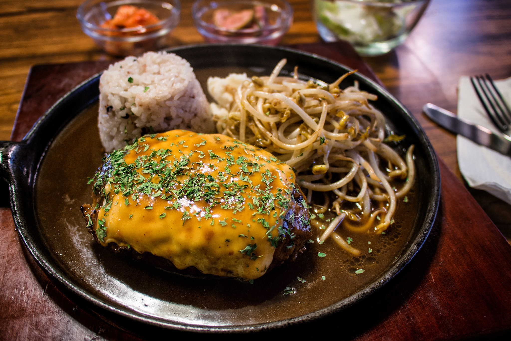 Olympus PEN E-P5 + Panasonic Lumix G 14mm F2.5 ASPH sample photo. Cheese hamburg steak photography