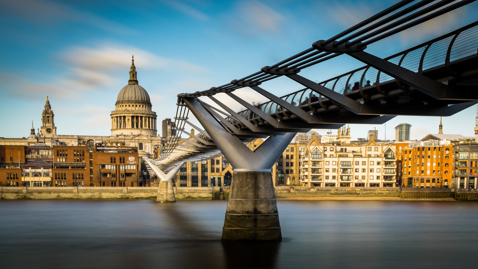 Fujifilm XC 16-50mm F3.5-5.6 OIS sample photo. Millenium bridge photography