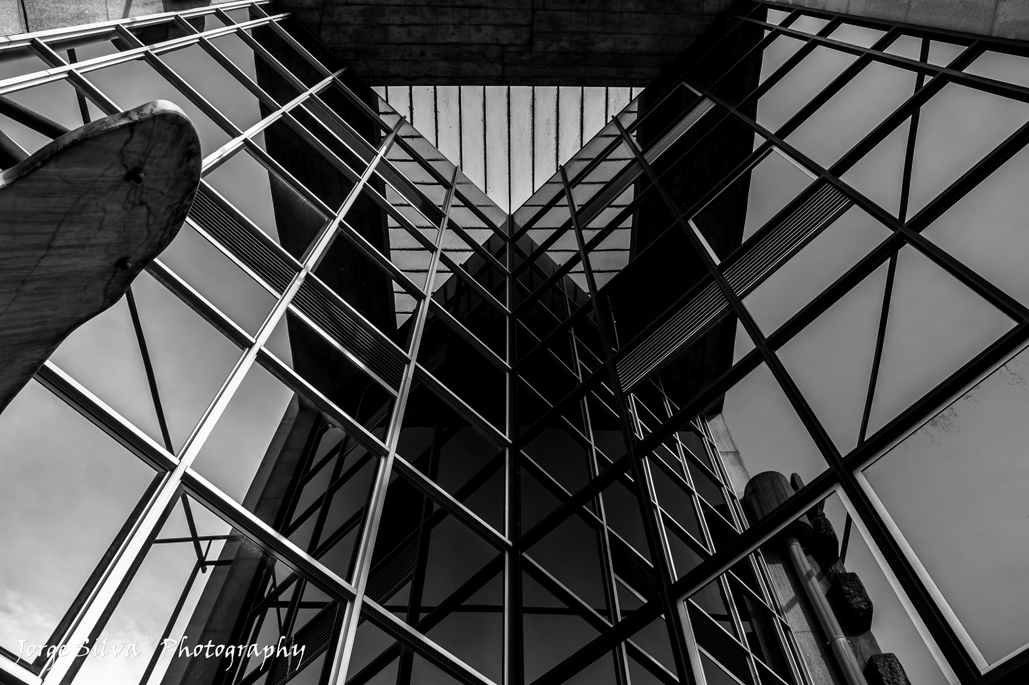 Canon EF-S 18-135mm F3.5-5.6 IS STM sample photo. Mirrors photography