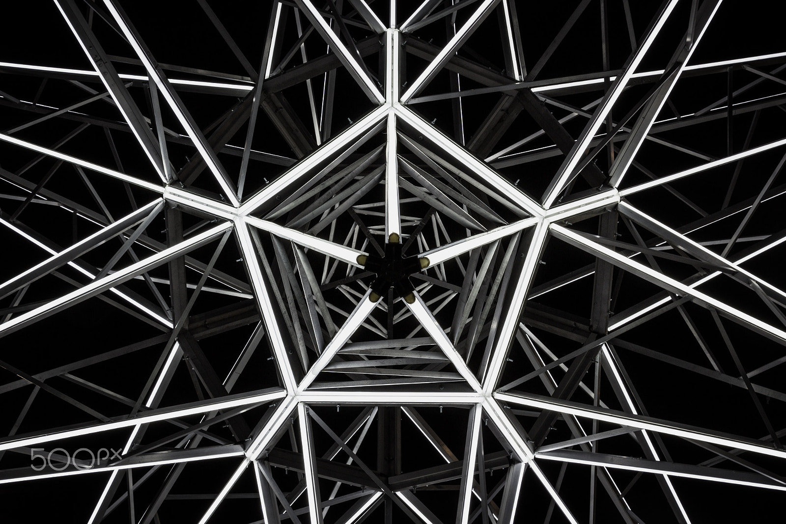 Canon EF-S 18-135mm F3.5-5.6 IS STM sample photo. Inside the star photography
