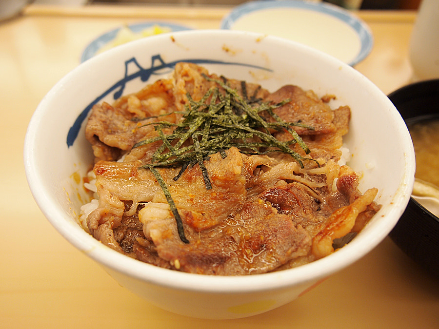 Olympus M.Zuiko Digital 14-42mm F3.5-5.6 II sample photo. 도쿄여행 갈비동 photography
