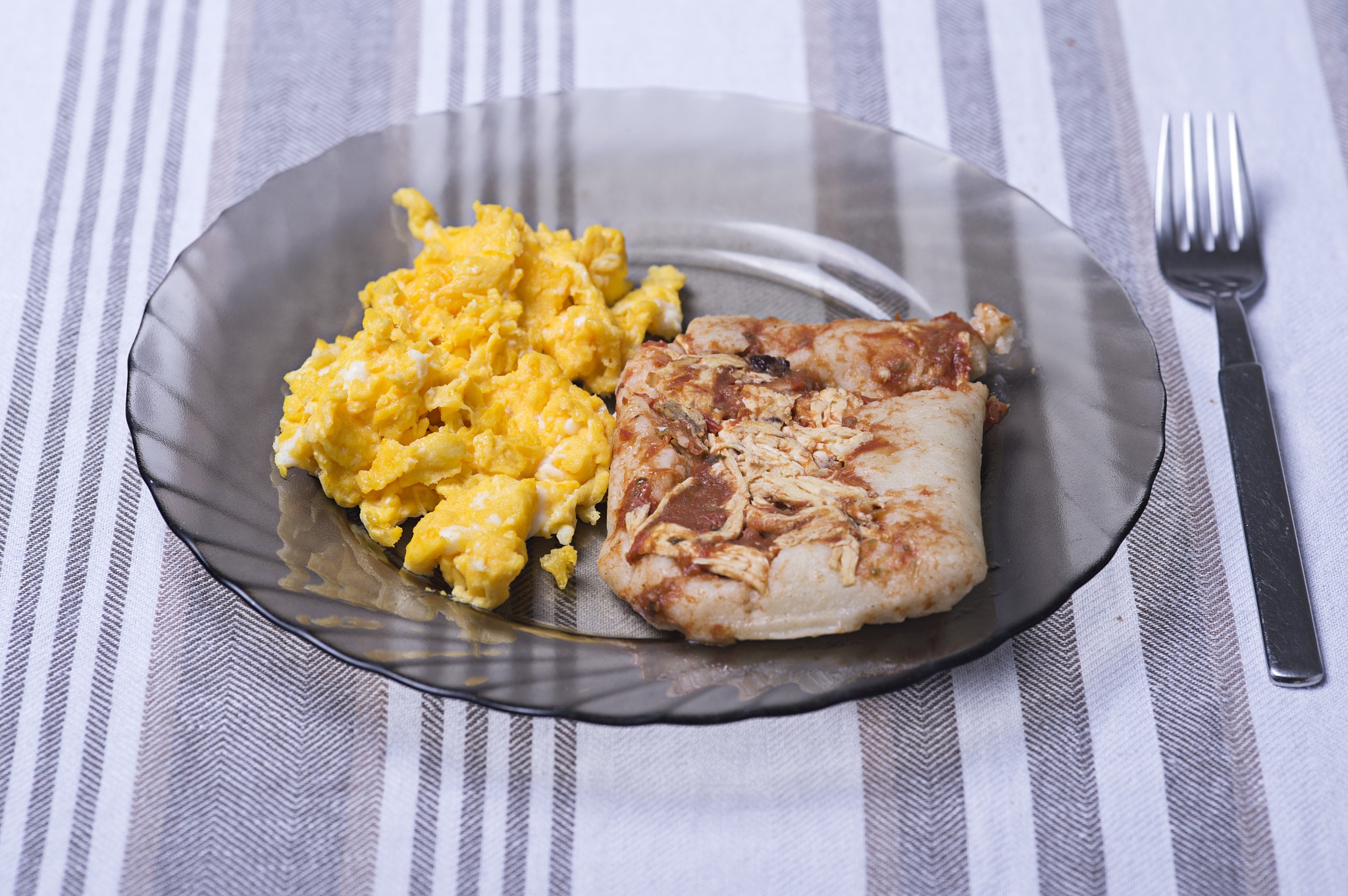 Nikon D4 + Sigma 105mm F2.8 EX DG Macro sample photo. Huevos revueltos con tamal / scrambled eggs photography