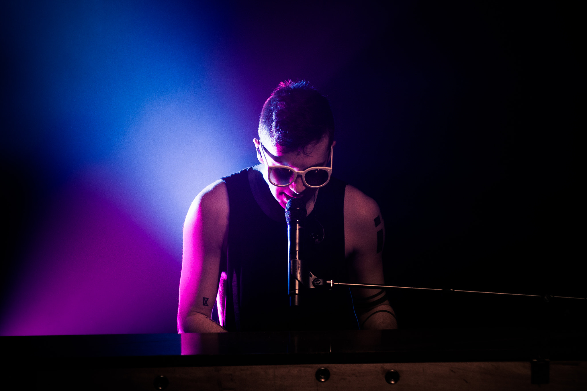 Canon EF 80-200mm F4.5-5.6 II sample photo. Tyler joseph of twenty one pilots photography