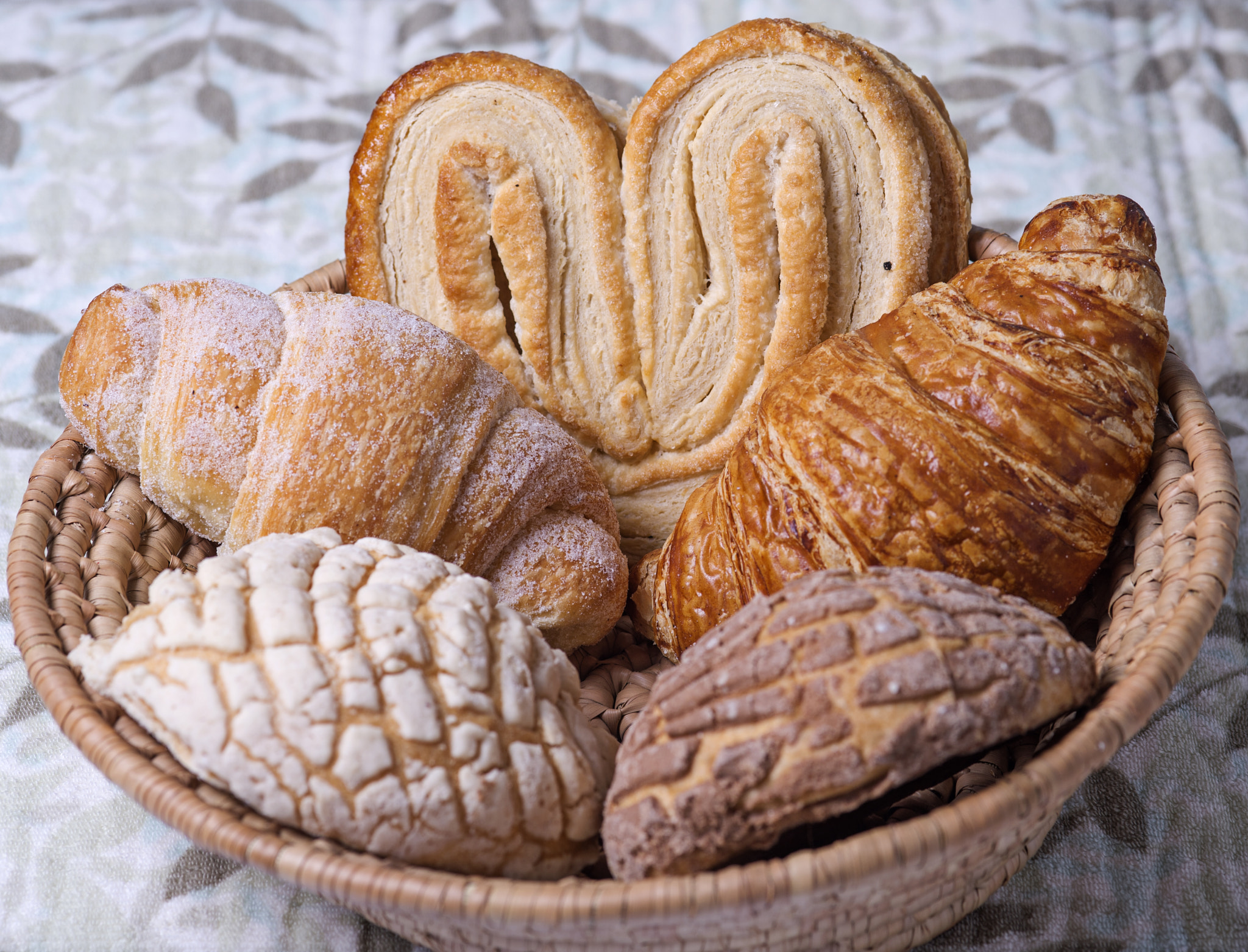 Nikon D4 + Sigma 105mm F2.8 EX DG Macro sample photo. Pan de dulce / sweet bread photography