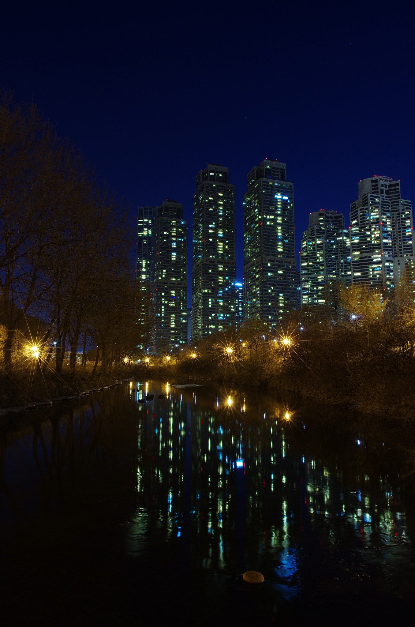 Pentax K-5 II sample photo. Night of stream, seoul photography