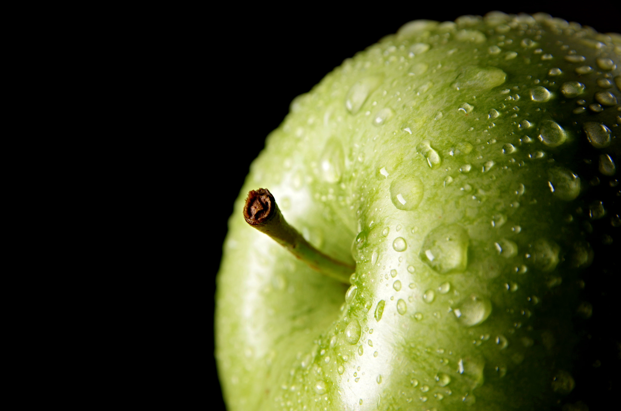 Pentax K-50 + Sigma 17-70mm F2.8-4 DC Macro OS HSM sample photo. Apple #3 photography