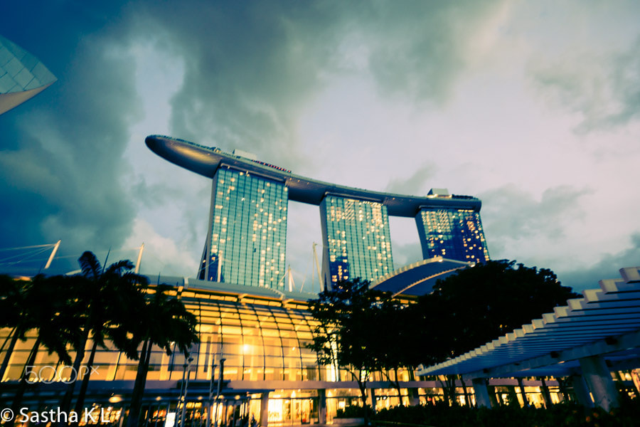 Sony Alpha NEX-7 + ZEISS Touit 12mm F2.8 sample photo. Marina bay sands, singapore photography