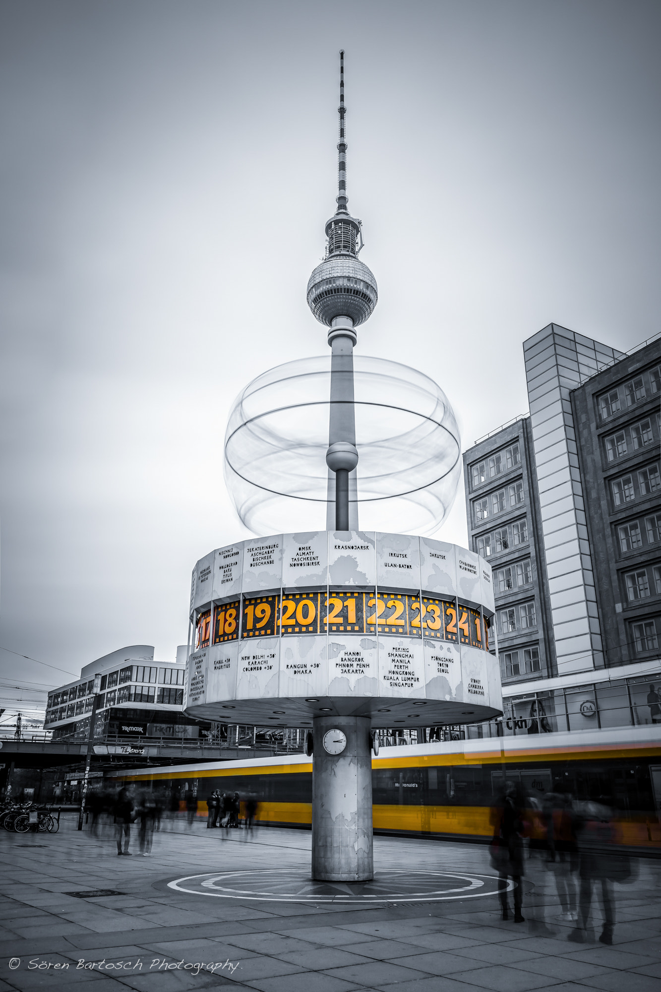 Tamron SP AF 17-50mm F2.8 XR Di II LD Aspherical (IF) sample photo. Berlin alexanderplatz photography