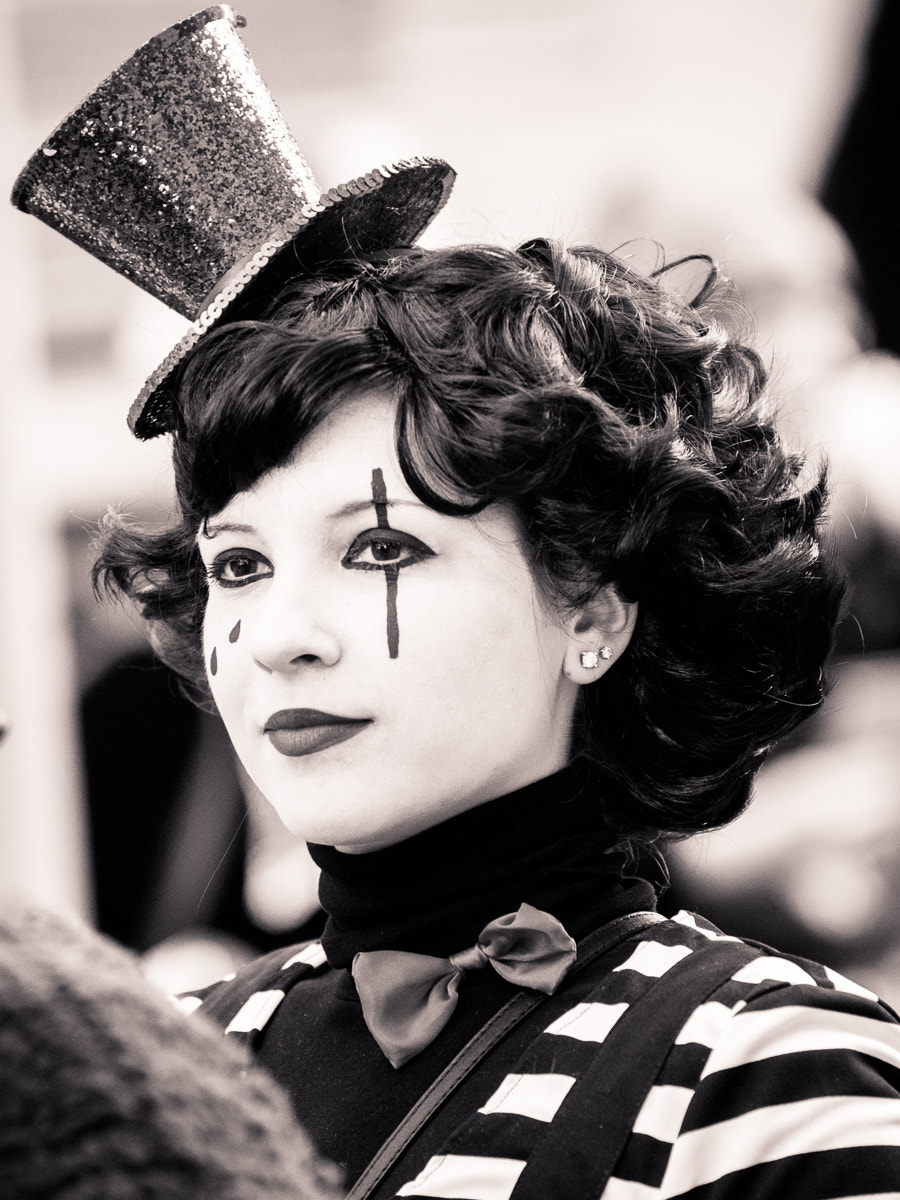 Sigma 70-200mm F2.8 EX DG OS HSM sample photo. Clown photography