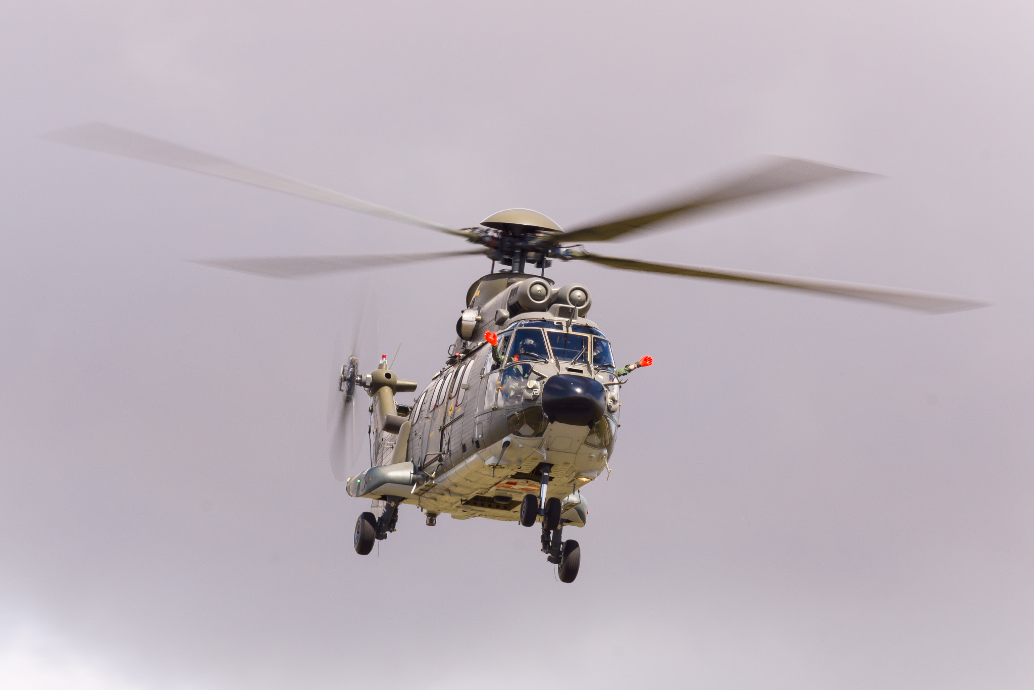 Sony 70-300mm F4.5-5.6 G SSM sample photo. Eurocopter cougar photography