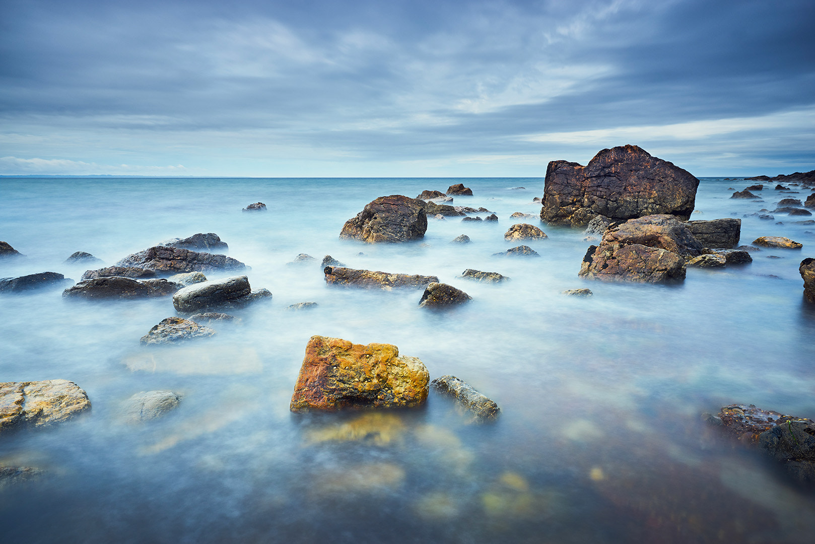16-35mm F4 G SSM OSS sample photo. Silence photography