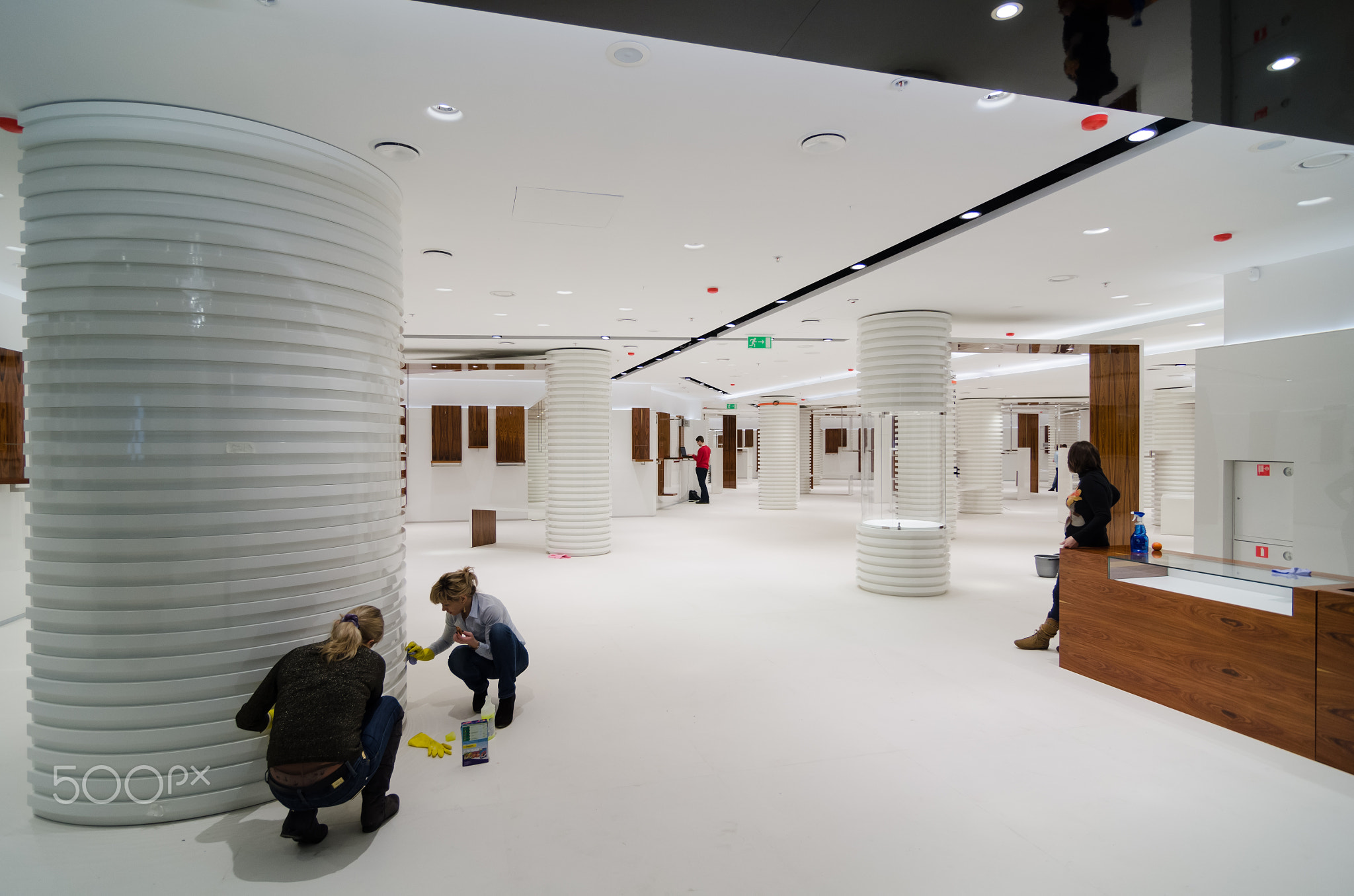 New store in large mall