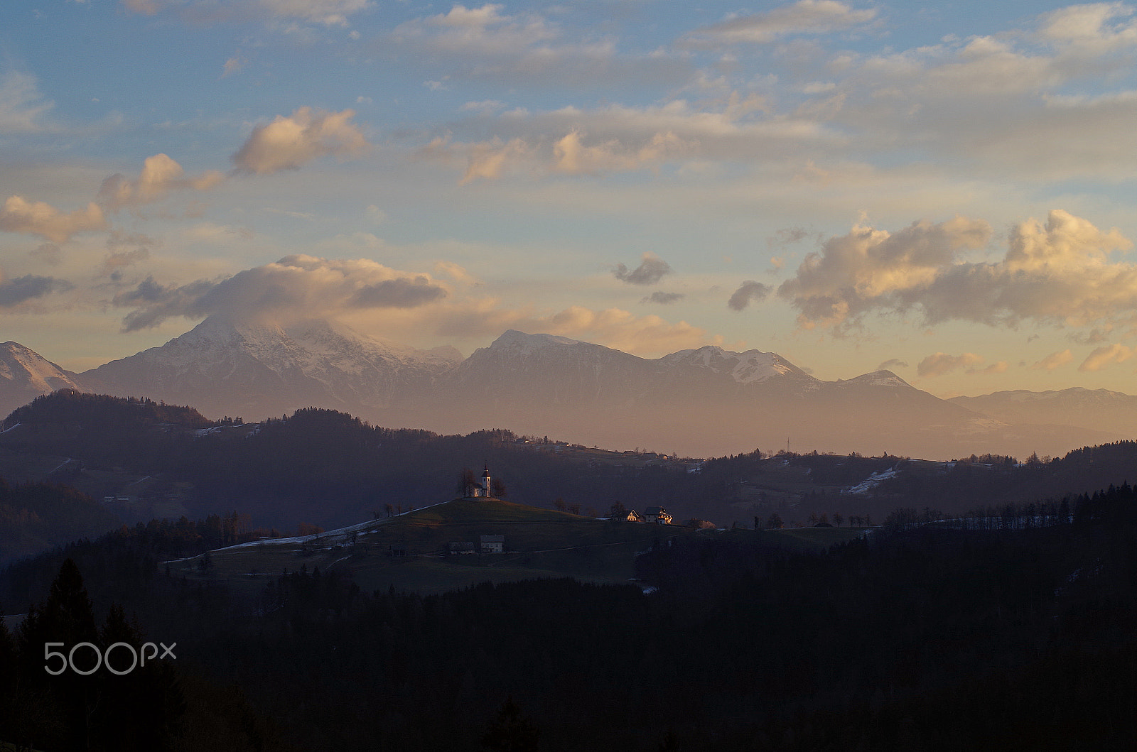 Pentax K-50 + Pentax smc FA 50mm F1.4 sample photo. Jutro s sv tomazem ()b photography