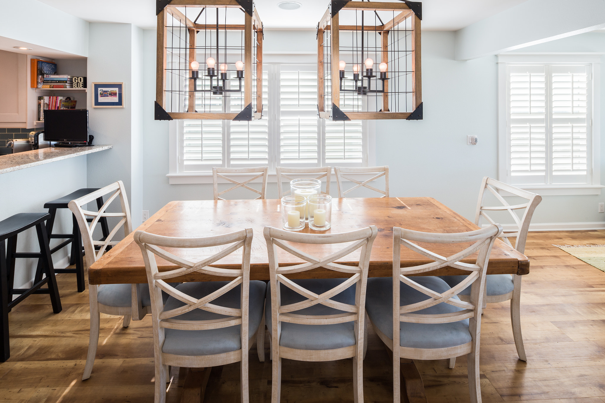 Canon TS-E 17mm F4L Tilt-Shift sample photo. Dining room photography