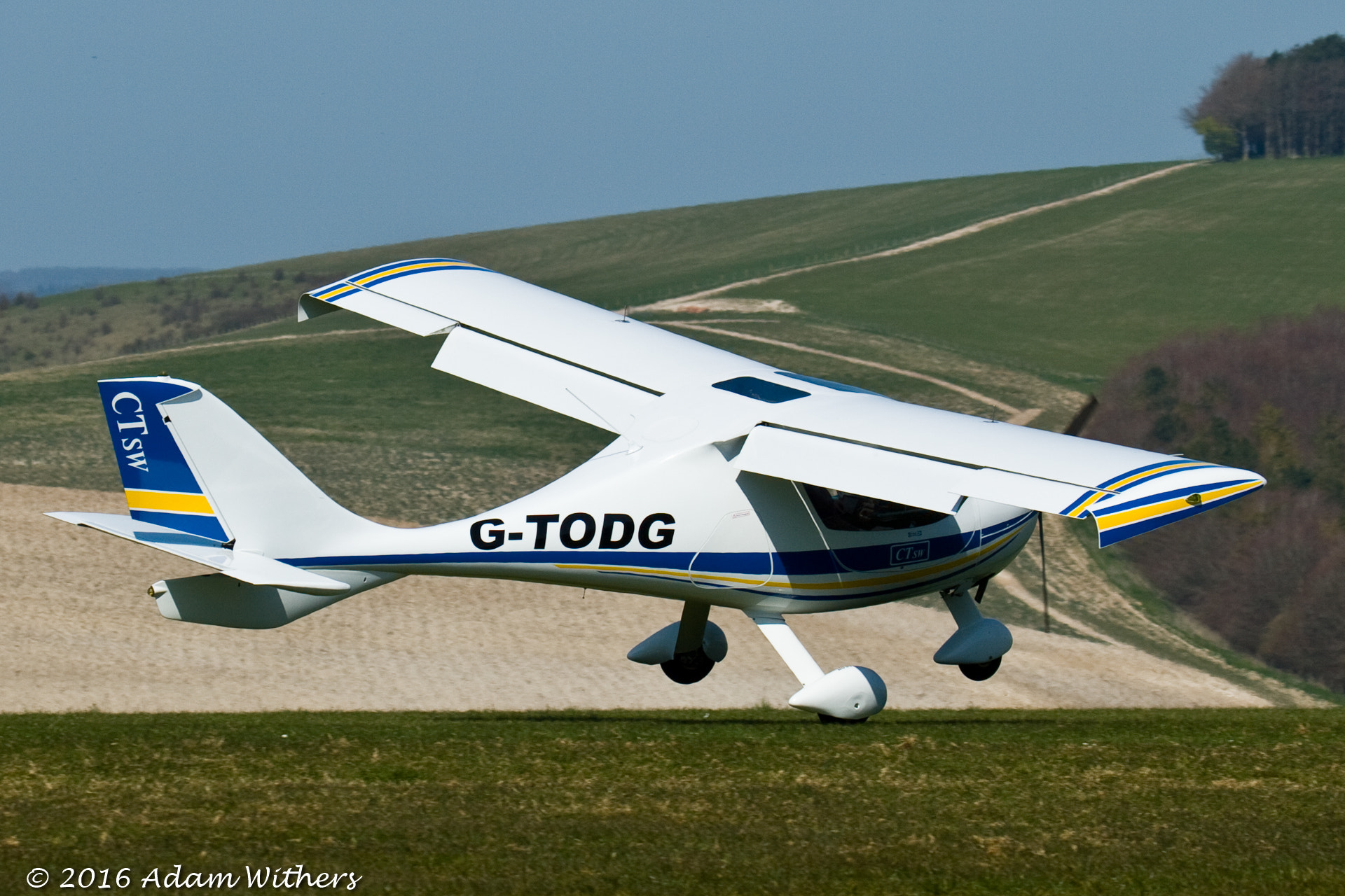 Canon EF 100-400mm F4.5-5.6L IS USM sample photo. Flight design ct-sw (g-todg) - landing sequence photography