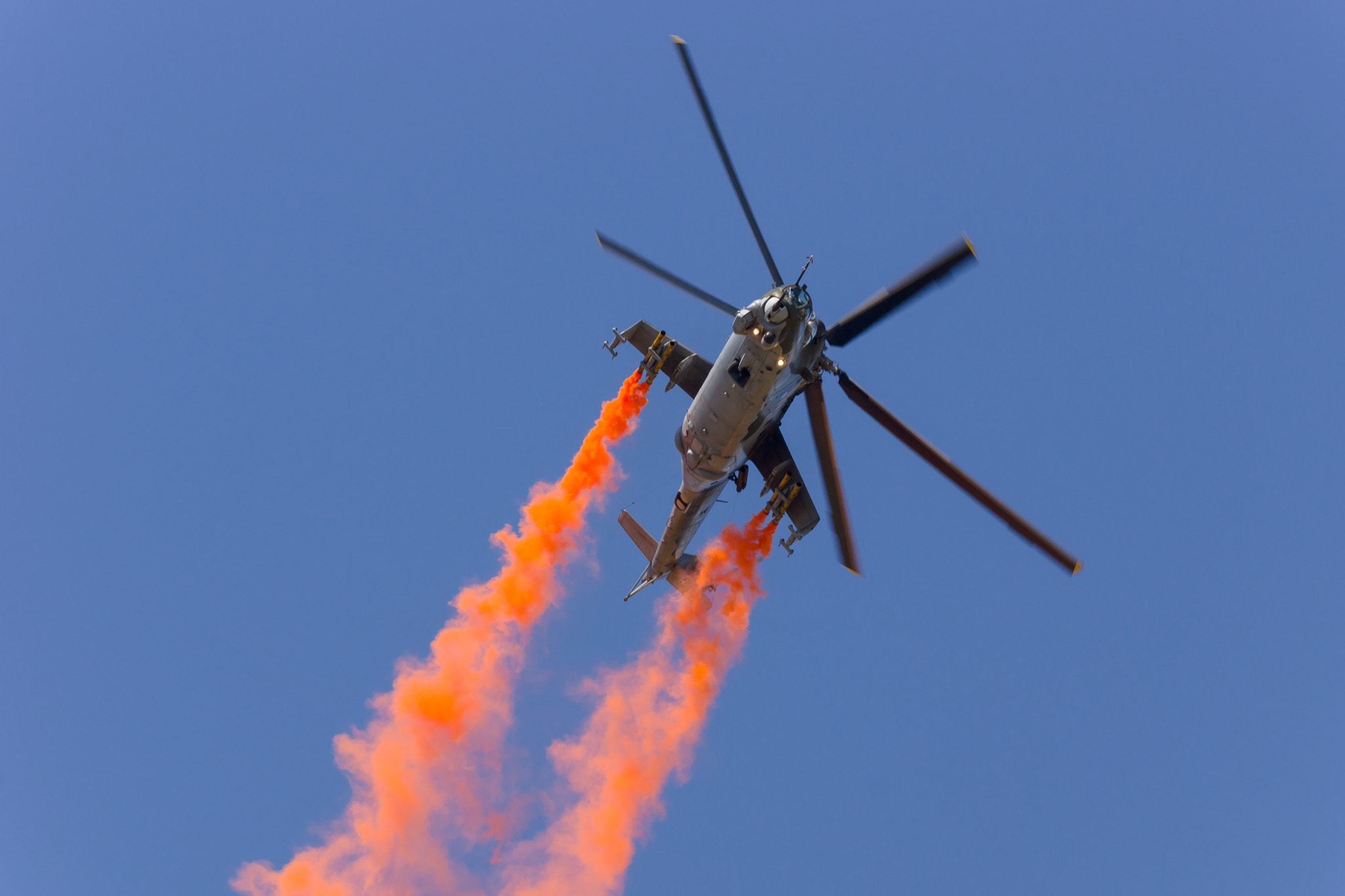 Sony 70-300mm F4.5-5.6 G SSM sample photo. Smoking hind photography