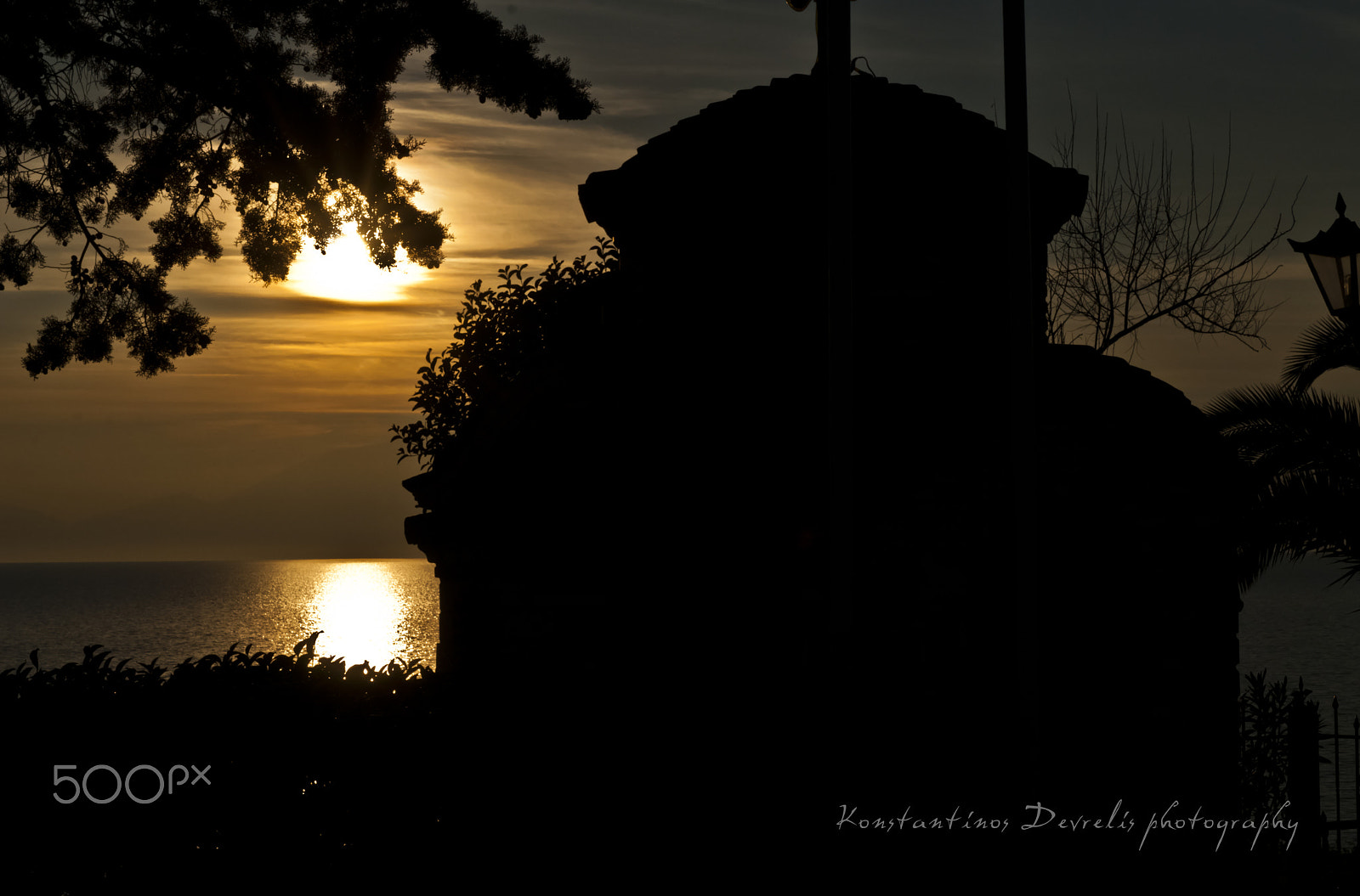 Nikon D200 + Nikon AF-S Nikkor 28-70mm F2.8 ED-IF sample photo. A peacefull sunset in greece near a small chapel . photography