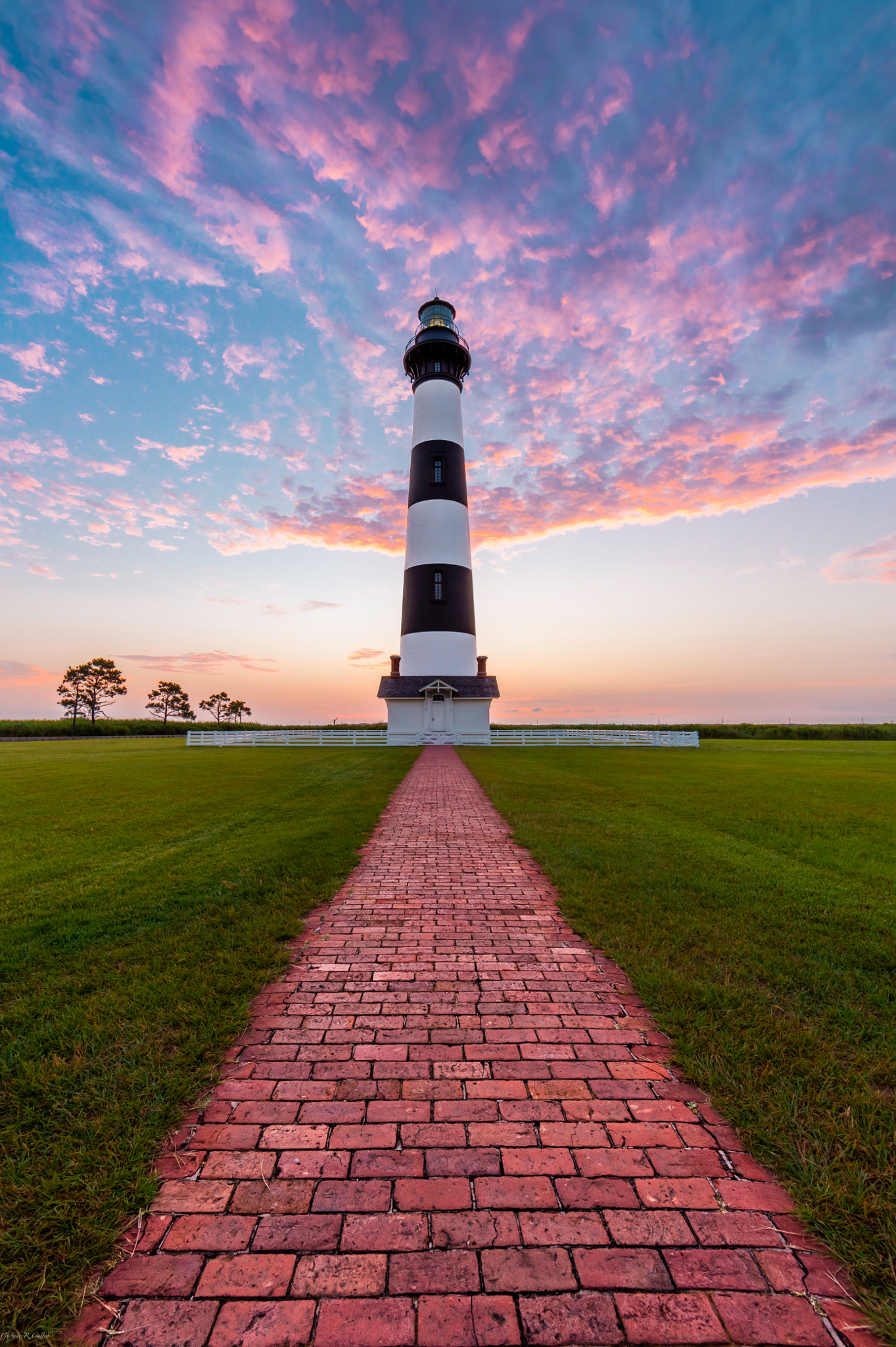 Canon EOS 5DS R + Canon EF 14mm F2.8L II USM sample photo. Beautiful lighthouse photography