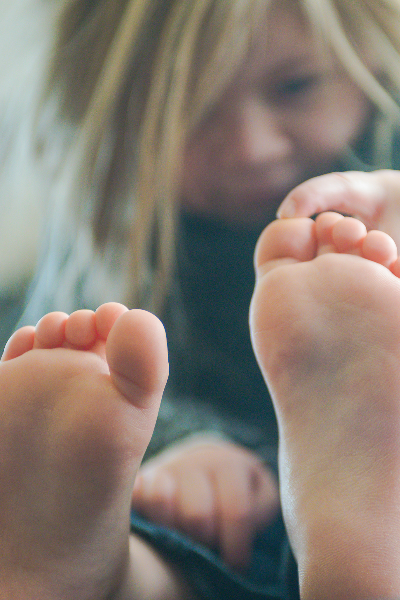 Nikon AF-S Nikkor 28-70mm F2.8 ED-IF sample photo. Stella and her toes photography