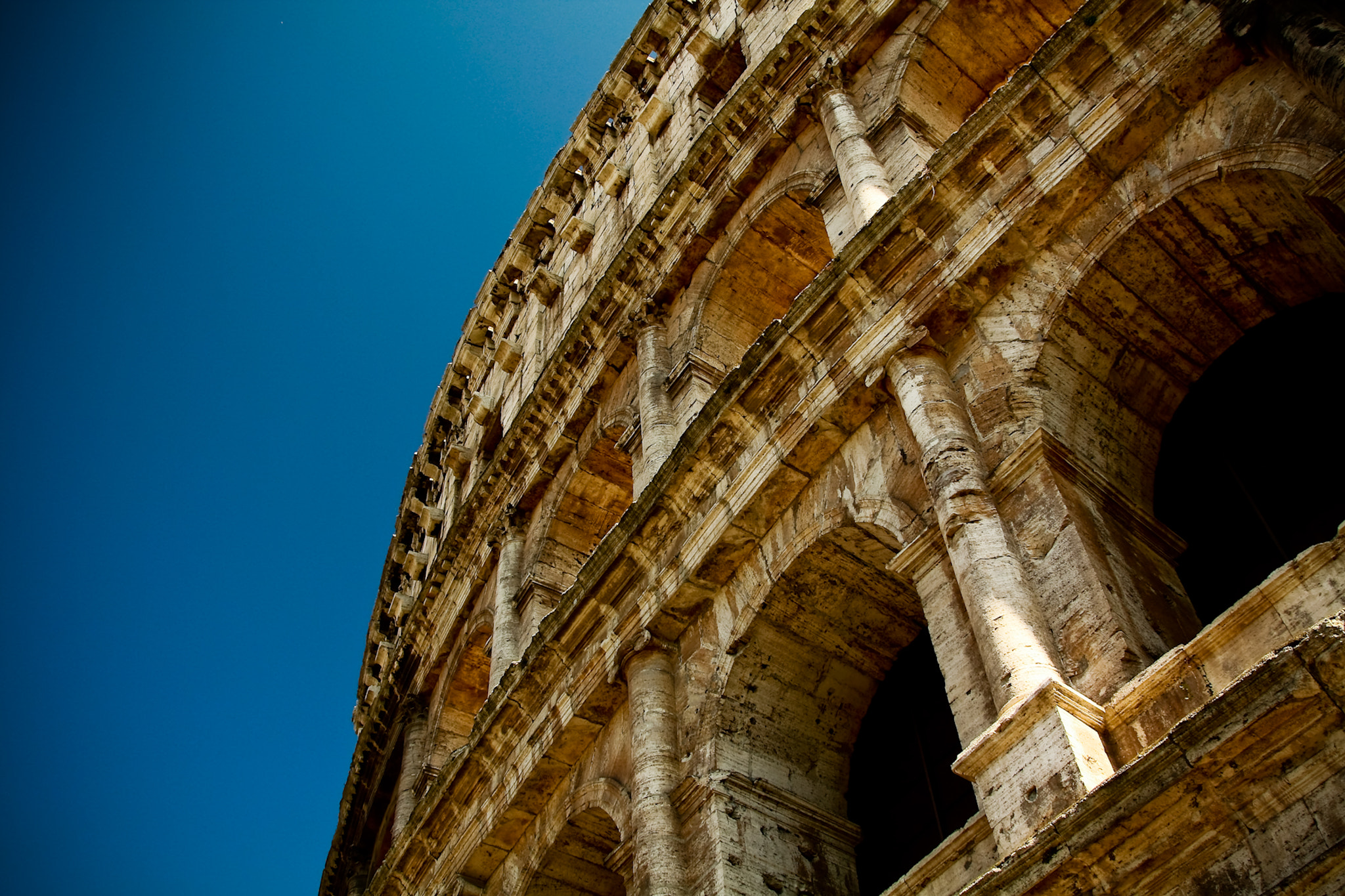 Canon EOS 450D (EOS Rebel XSi / EOS Kiss X2) sample photo. Roman colosseum photography