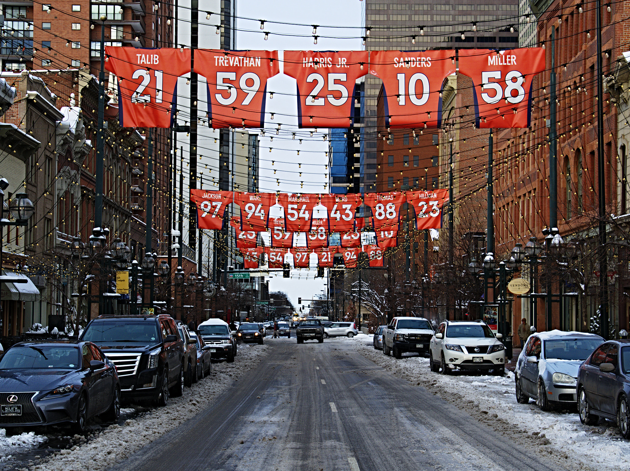 Olympus OM-D E-M5 sample photo. Larimer st super bowl photography