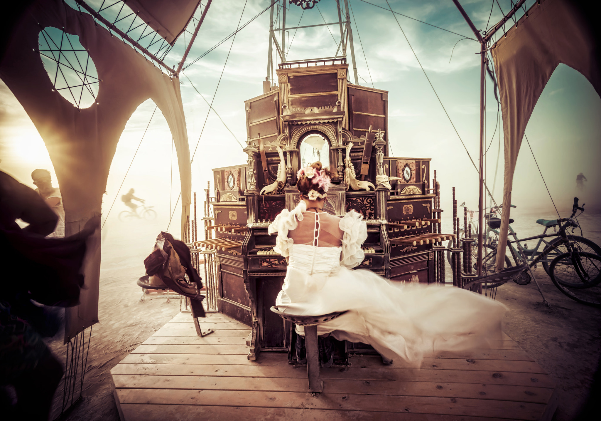 Sony a7R + Sony E 10-18mm F4 OSS sample photo. Whimsical music photography