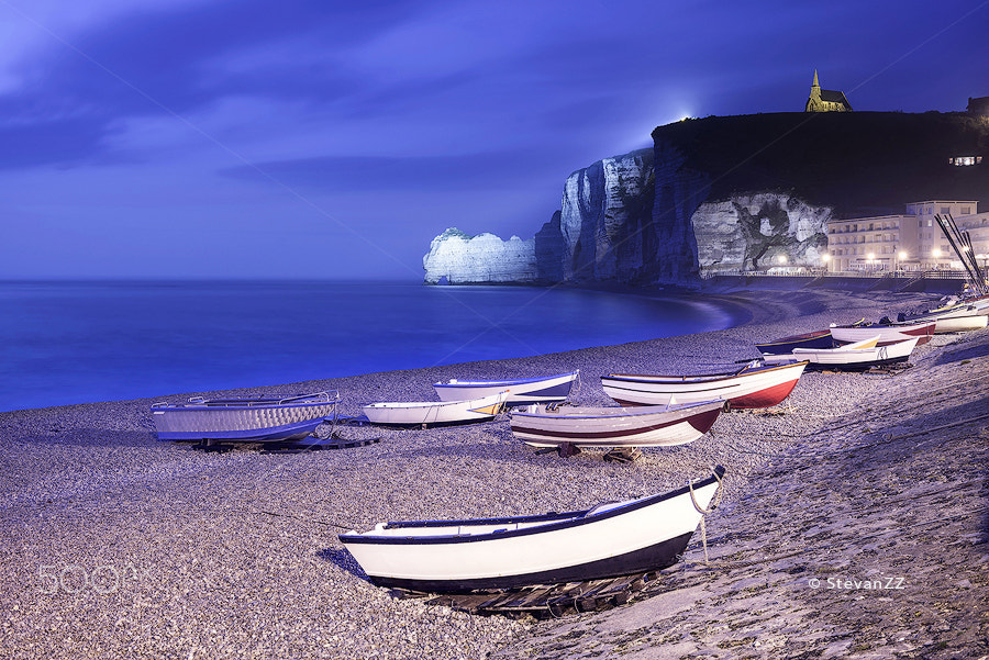 ZEISS Makro-Planar T* 50mm F2 sample photo. Etretat village on foggy night. normandy, france photography