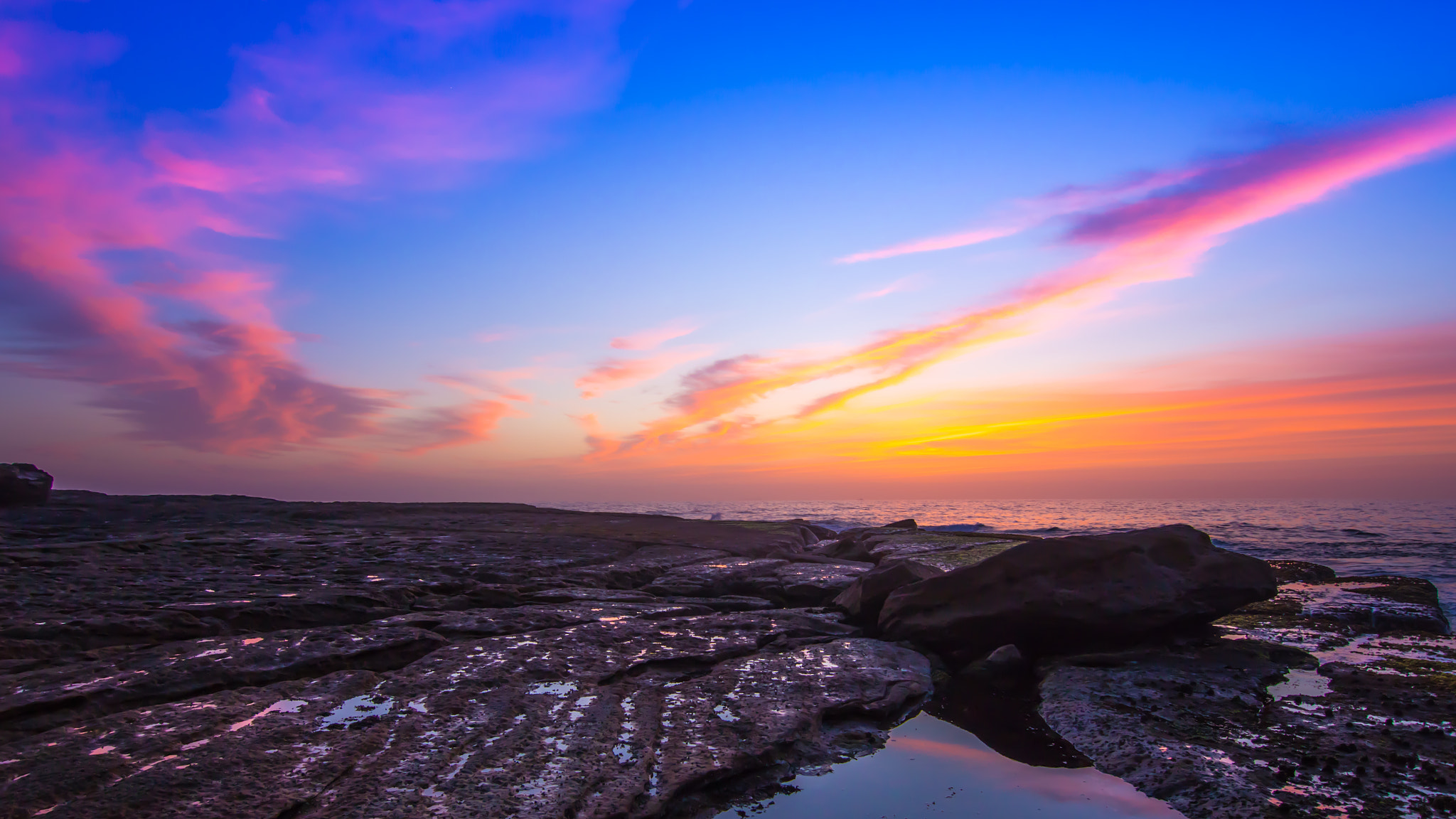Canon EOS 750D (EOS Rebel T6i / EOS Kiss X8i) sample photo. Freshwater beach sunrise photography