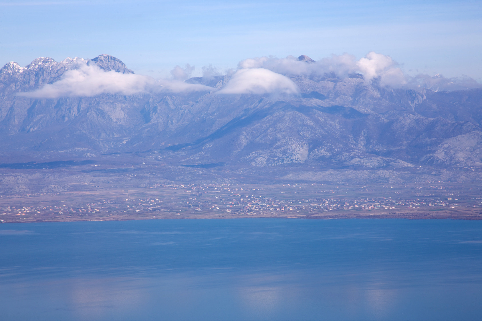 Canon EOS-1Ds Mark III sample photo. Cloudy mountains photography