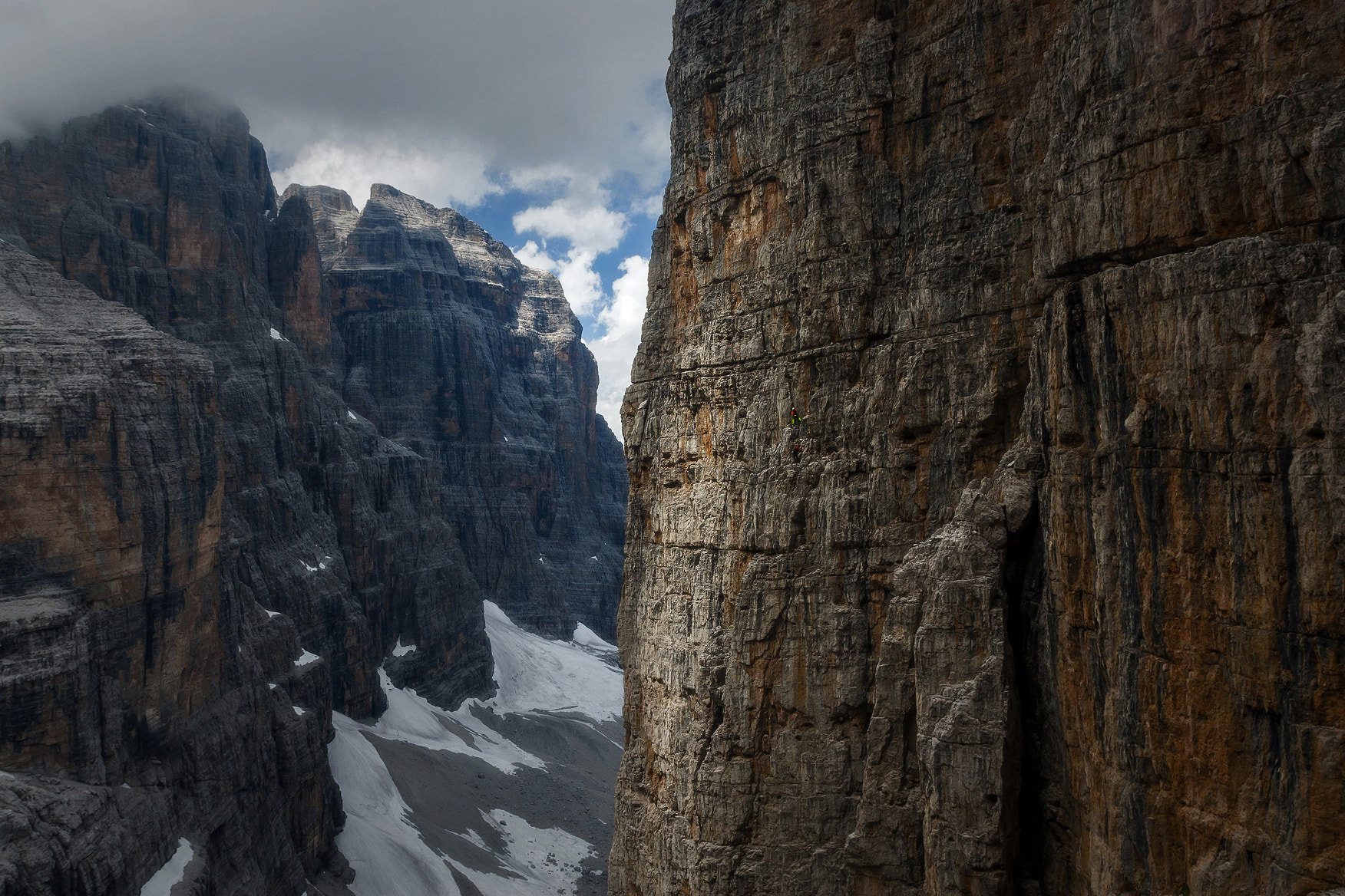 Canon EOS 30D + Canon EF 17-40mm F4L USM sample photo. Climbers in dolomiti by guerrini stefano photography