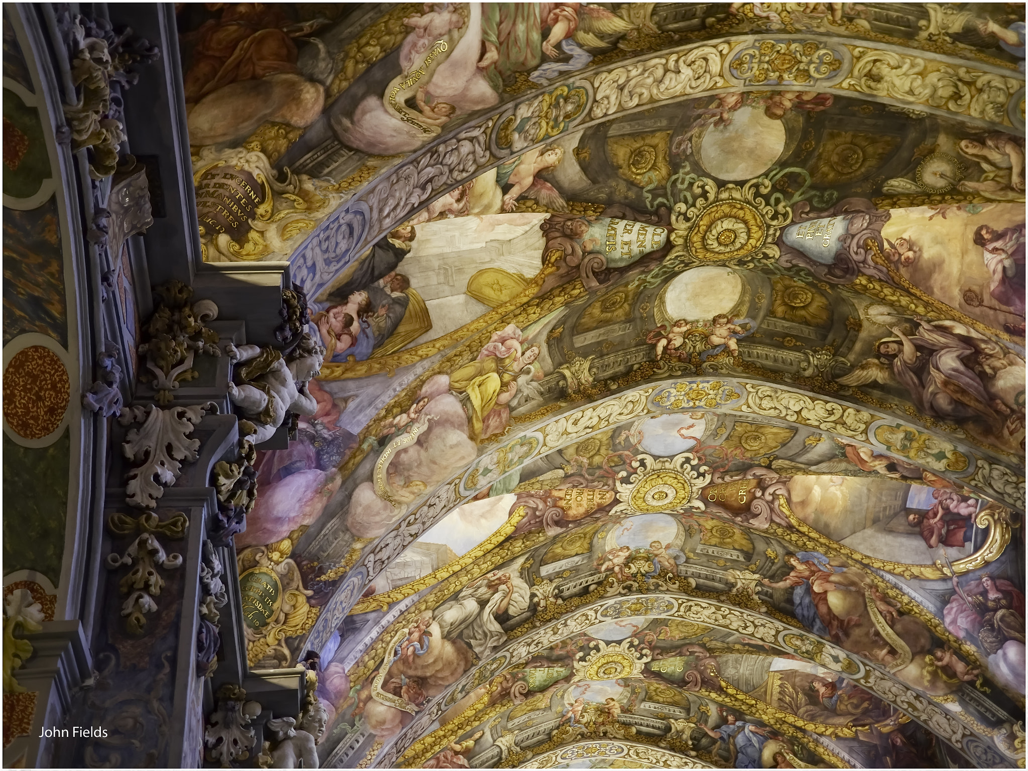 Panasonic Lumix DMC-GX8 + Panasonic Lumix G 20mm F1.7 ASPH sample photo. Església de sant nicolau (6) photography