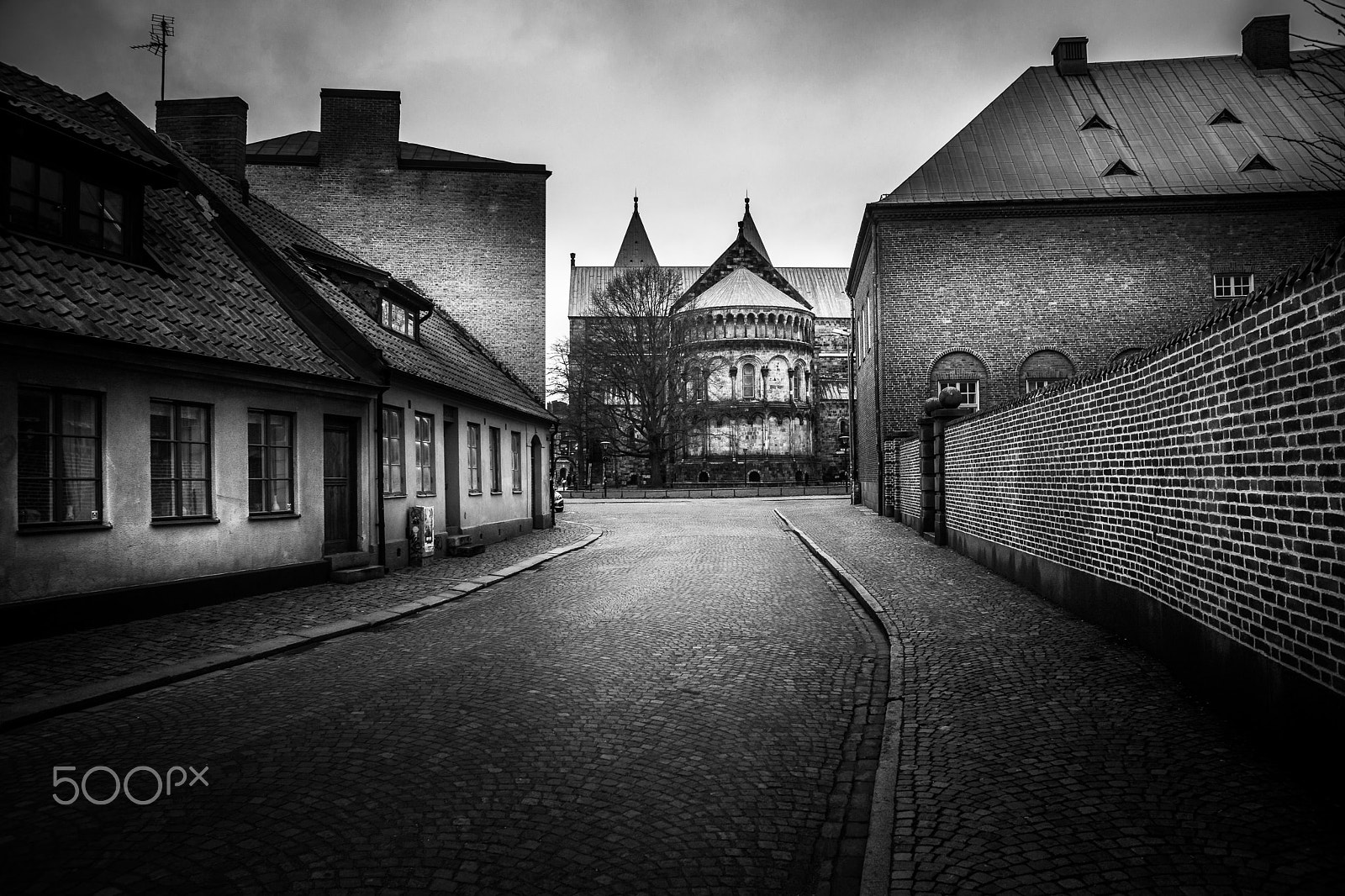 Canon EOS 6D + Canon EF 24-85mm F3.5-4.5 USM sample photo. Backstreets of lund photography
