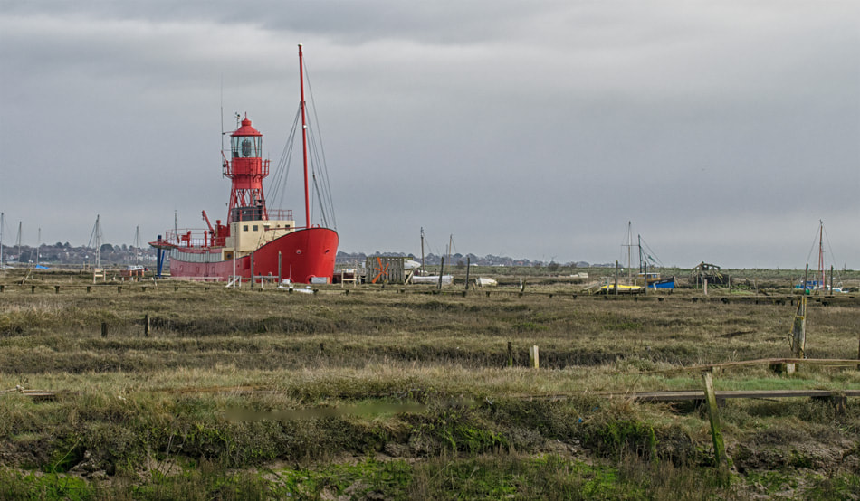 Nikon AF-S Nikkor 70-200mm F4G ED VR sample photo. Tollesbury lightship photography